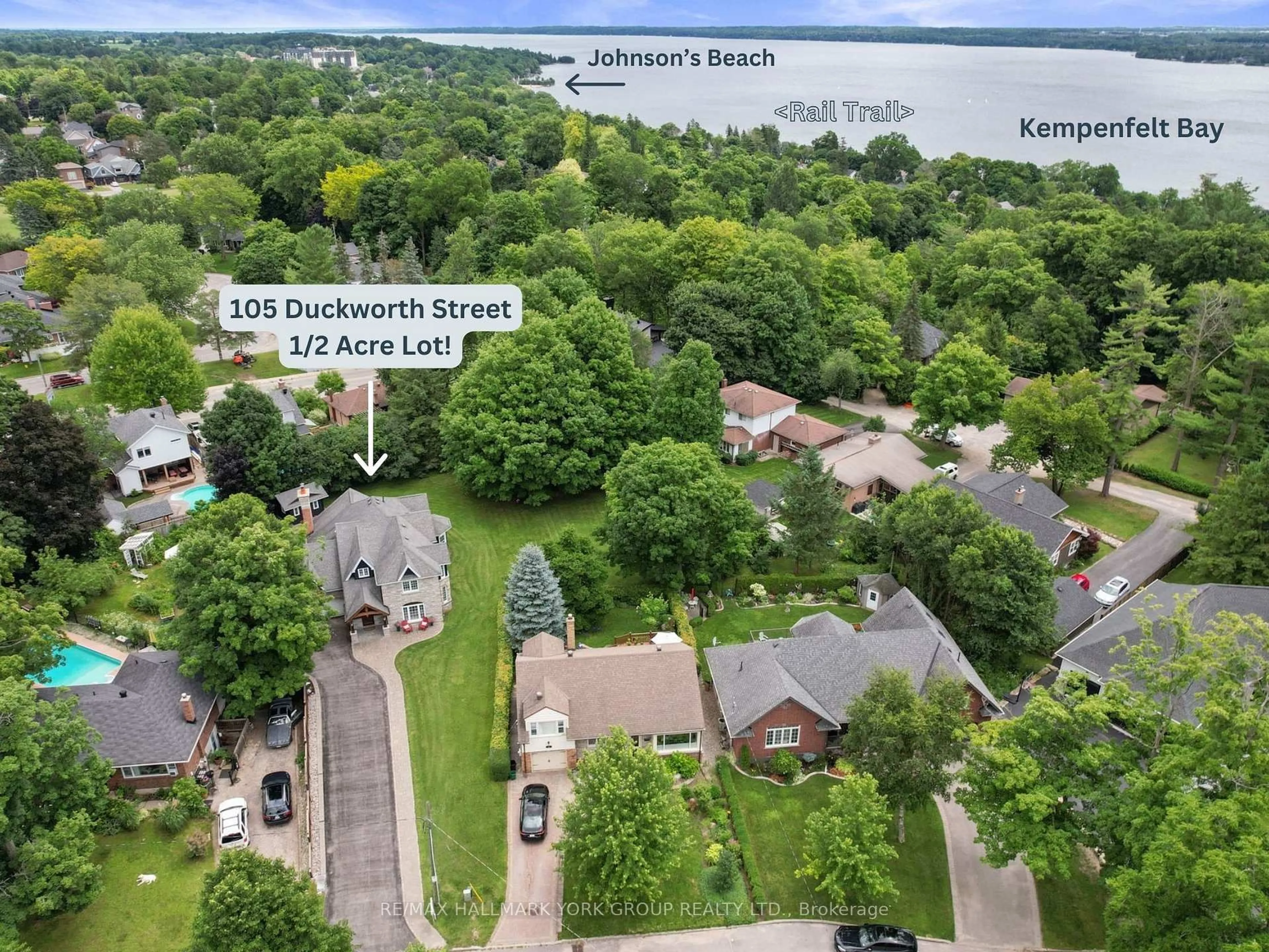 A pic from outside/outdoor area/front of a property/back of a property/a pic from drone, water/lake/river/ocean view for 105 Duckworth St, Barrie Ontario L4M 3V9