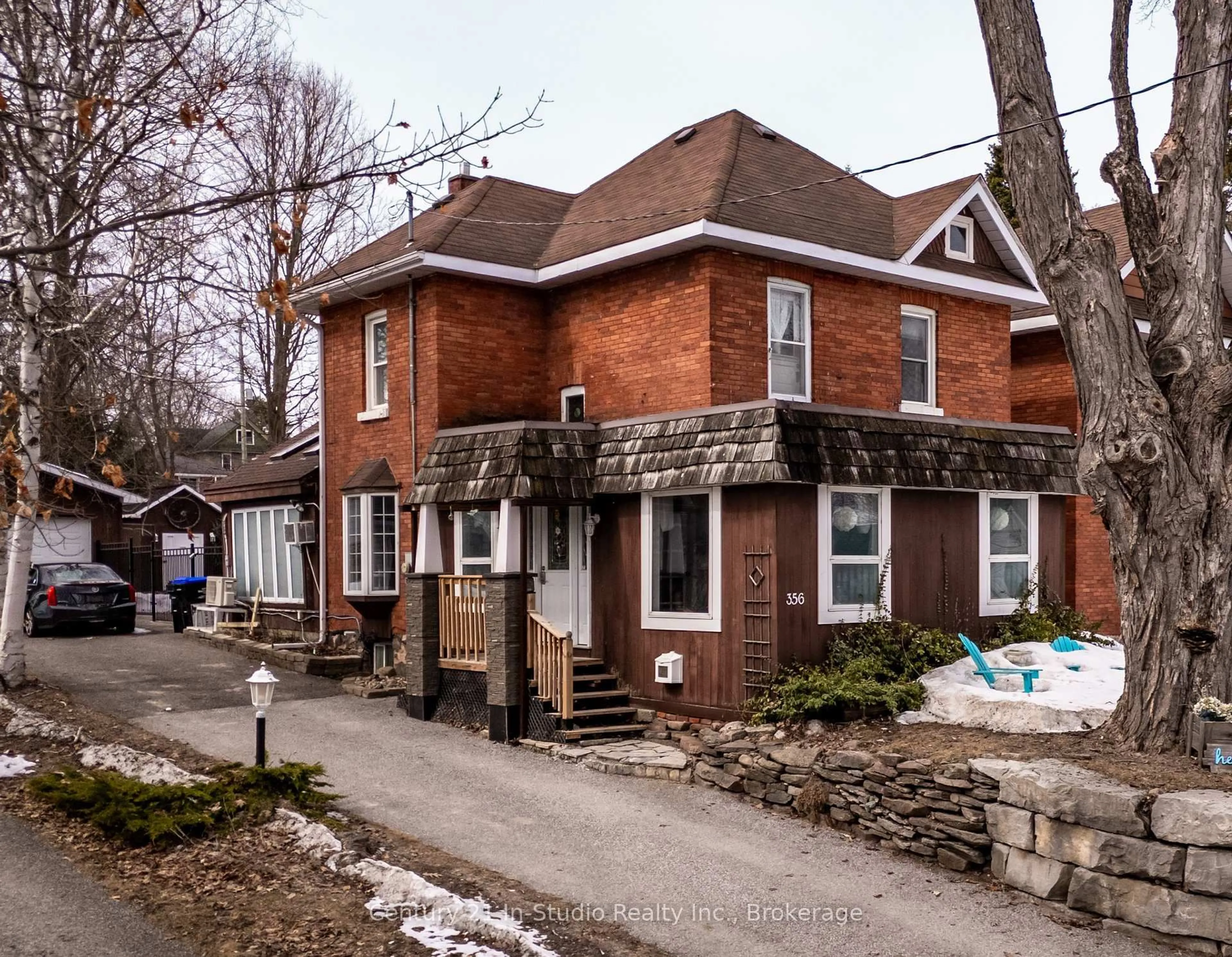 Home with brick exterior material, street for 356 Third St, Midland Ontario L4R 3S7