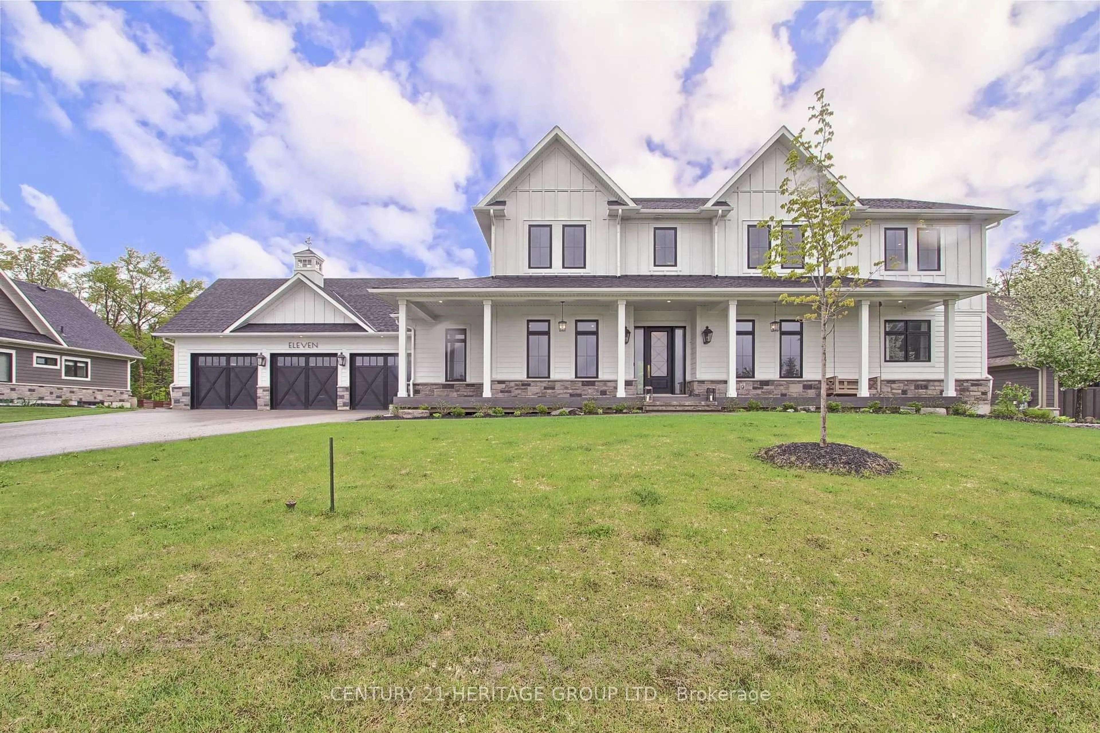 Home with vinyl exterior material, street for 11 Oldenburg Crt, Oro-Medonte Ontario L0K 1E0