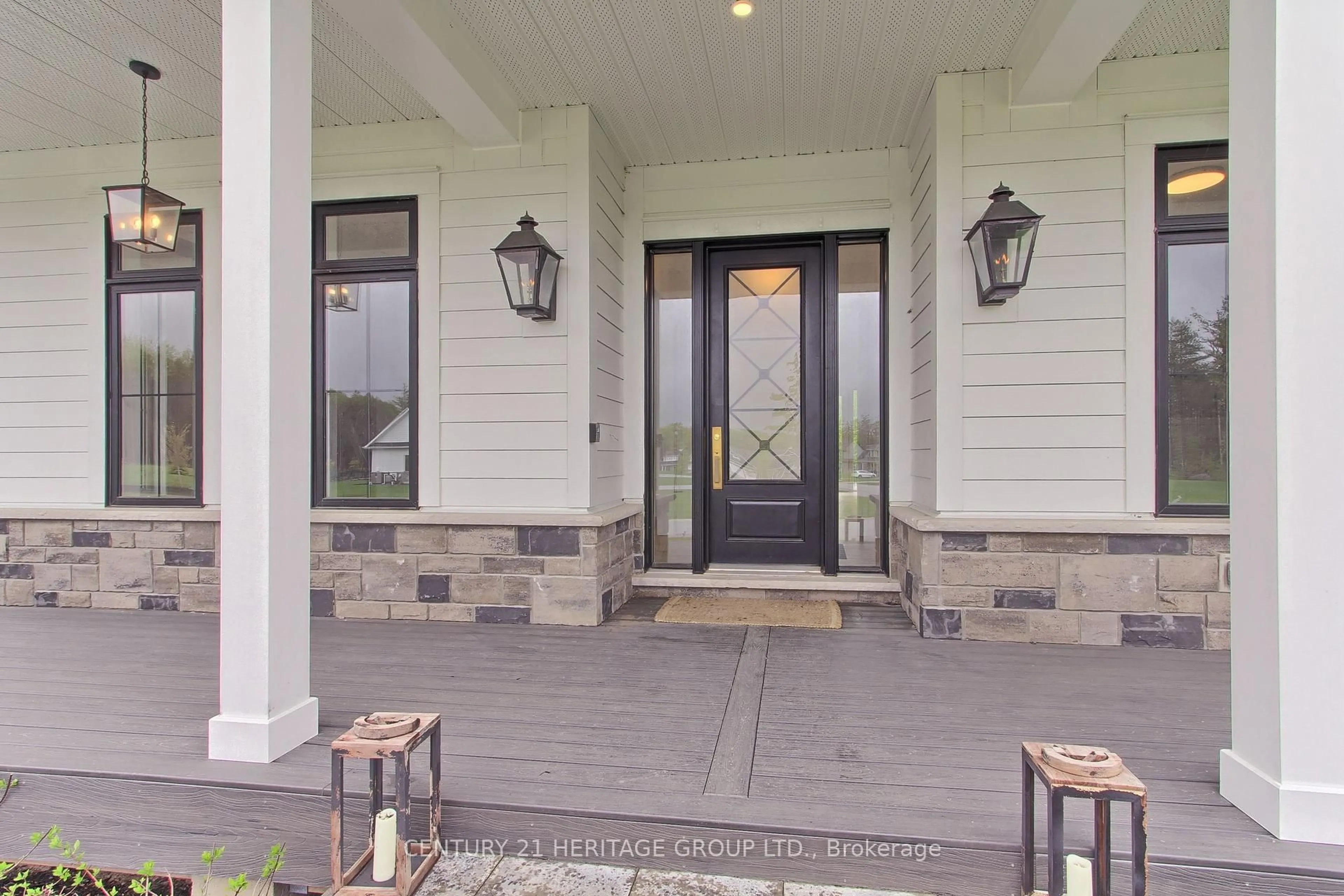Indoor entryway for 11 Oldenburg Crt, Oro-Medonte Ontario L0K 1E0