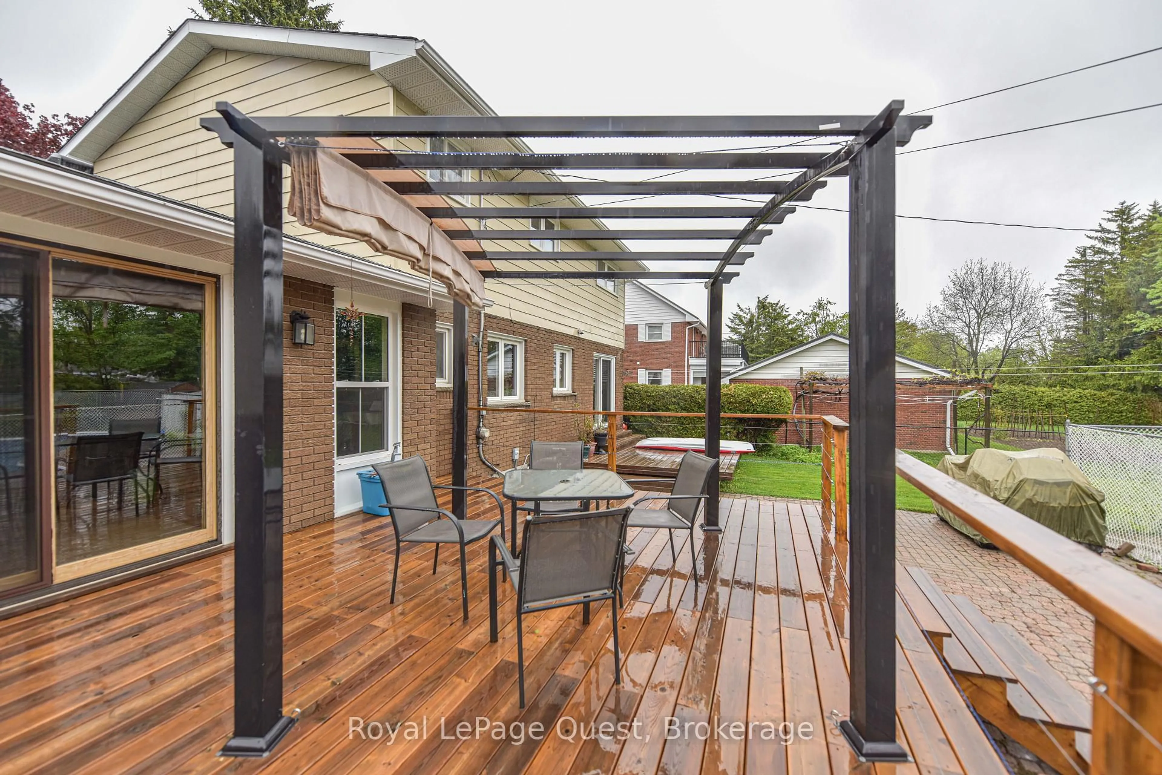 Patio, street for 121 June Dr, Orillia Ontario L3V 3R2