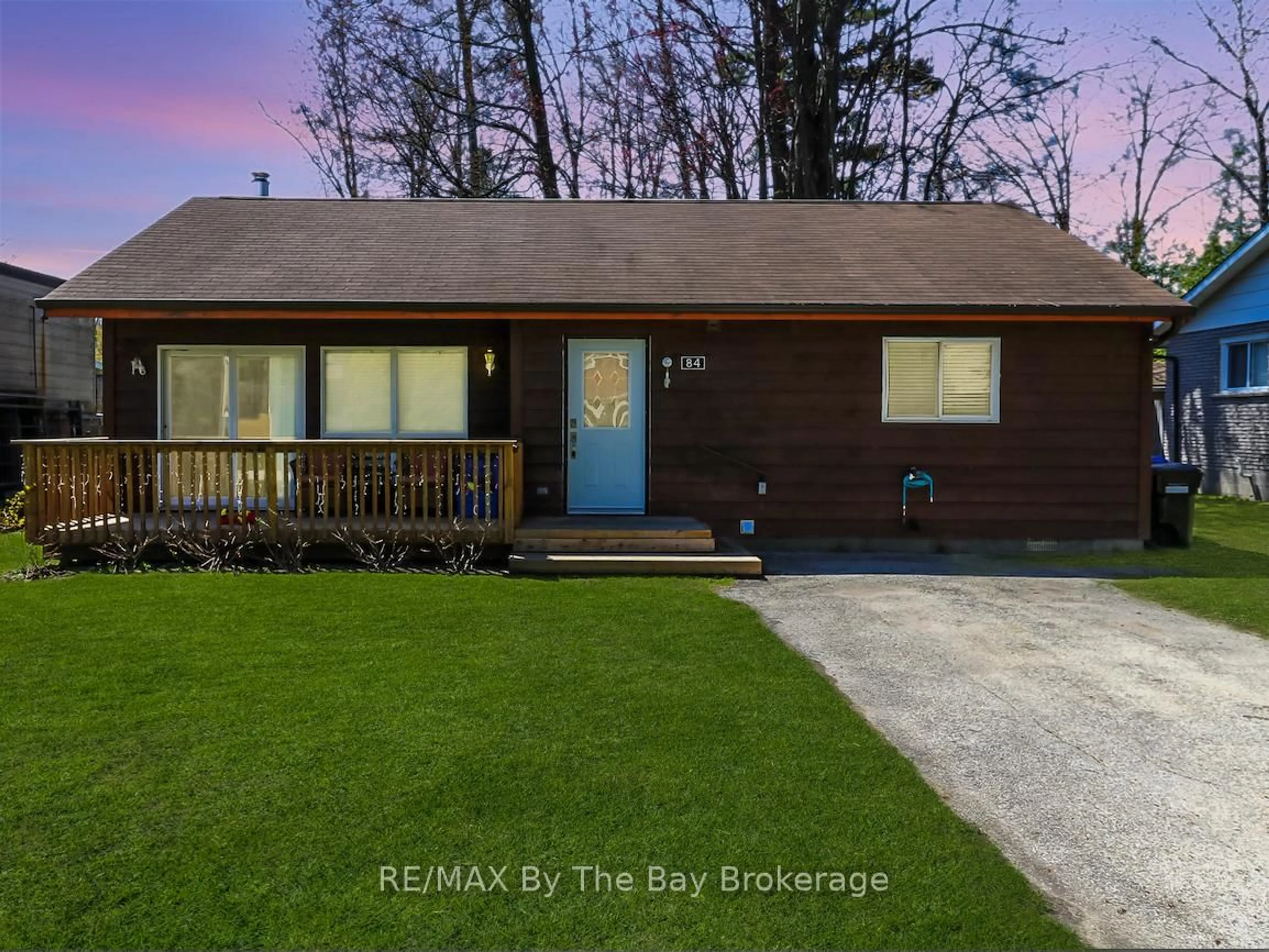 Unknown for 84 32nd St, Wasaga Beach Ontario L9Z 2C4