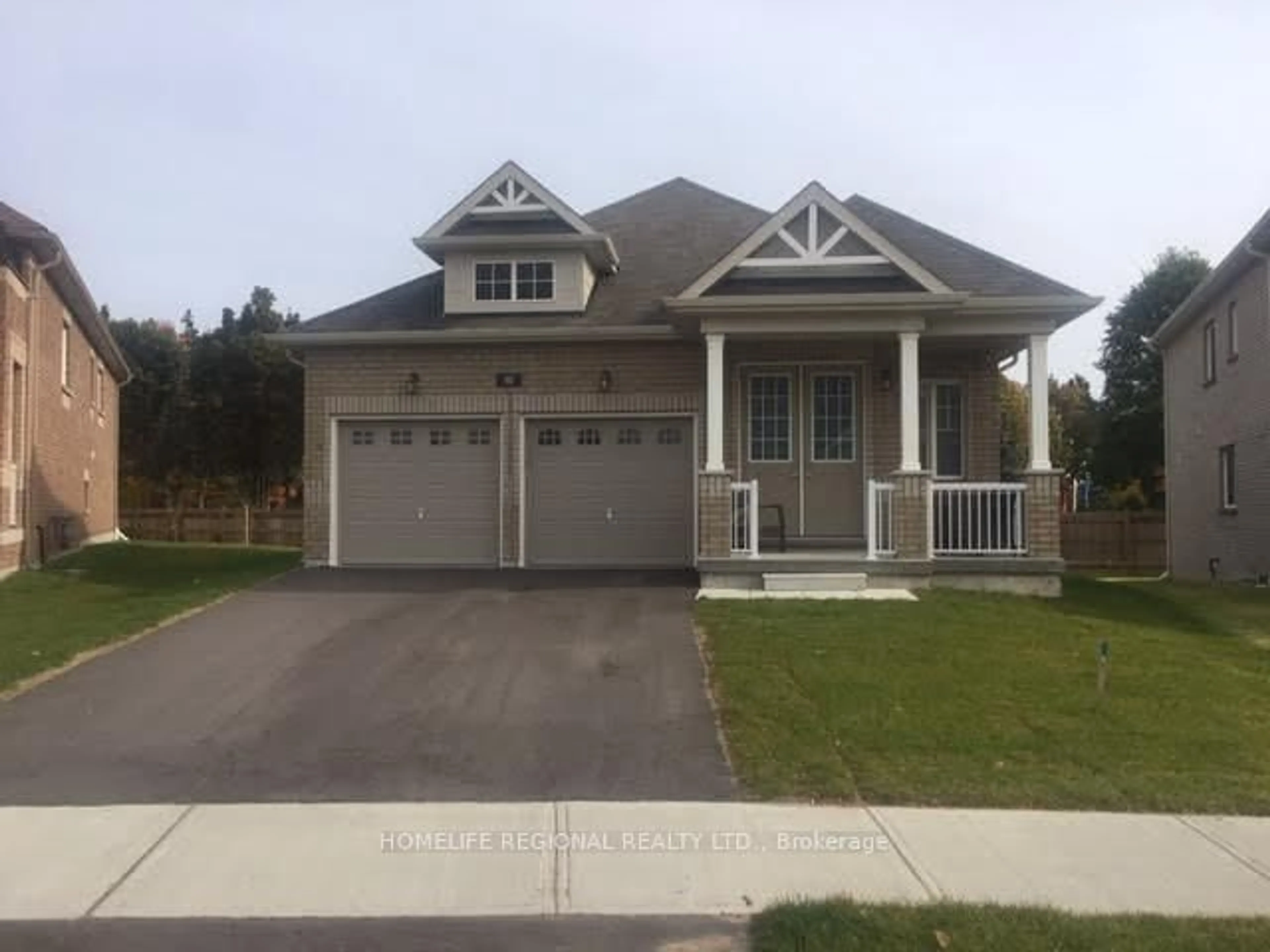 Home with vinyl exterior material, street for 80 Prince George Cres, Barrie Ontario L4N 0K9
