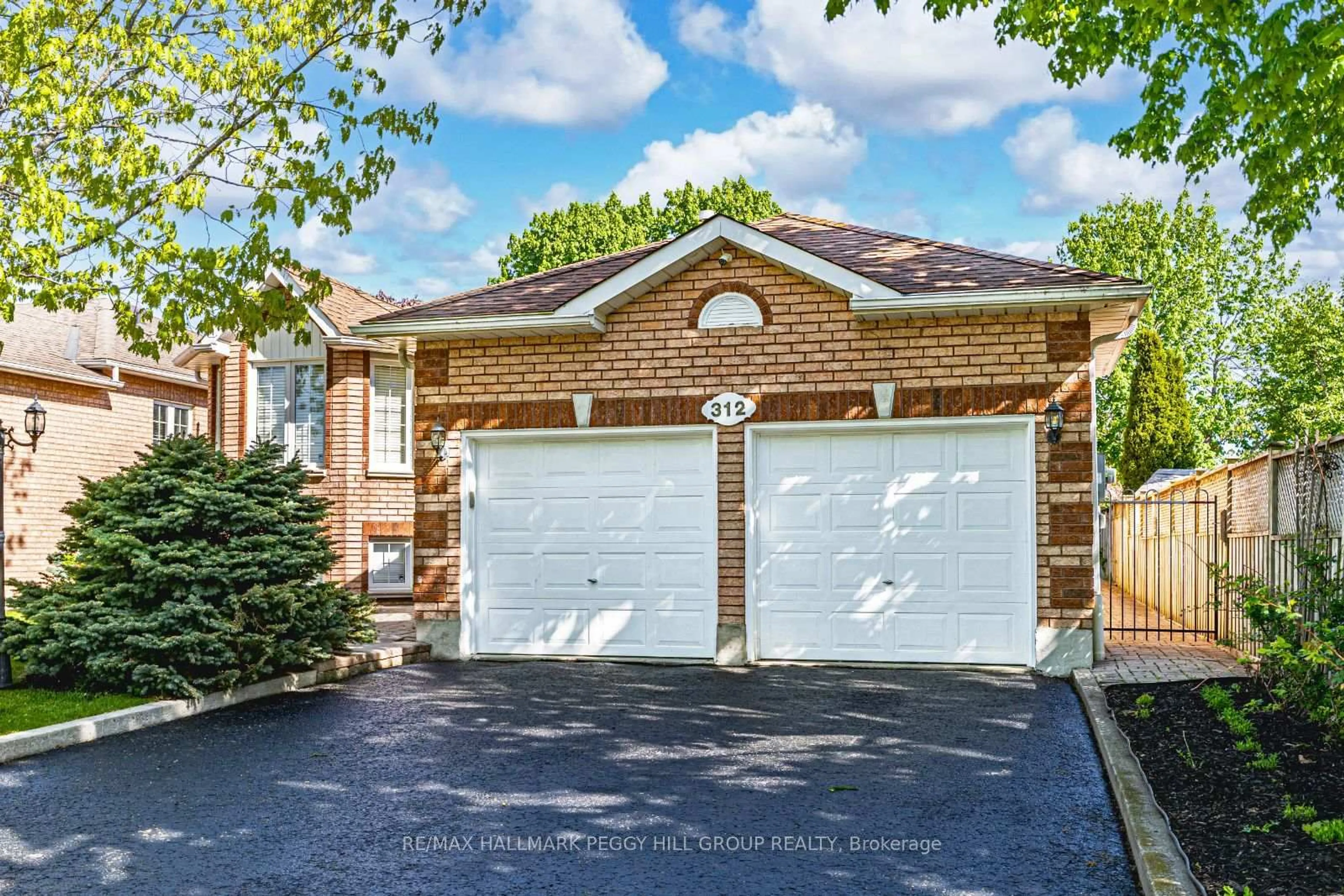 Home with brick exterior material, street for 312 Harvie Rd, Barrie Ontario L4N 8H1