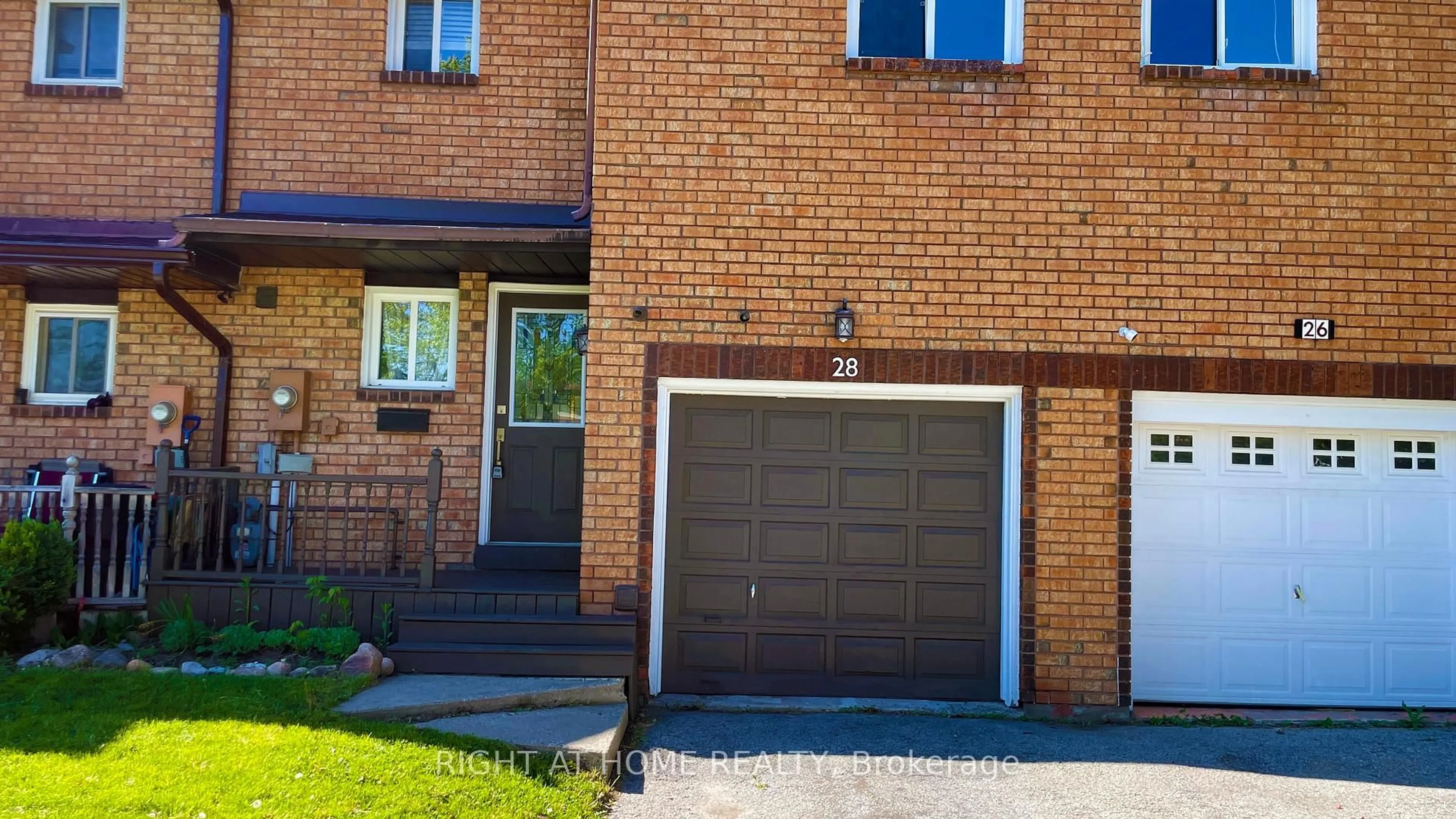 Home with brick exterior material, street for 28 Golfdale Rd, Barrie Ontario L4N 6R5