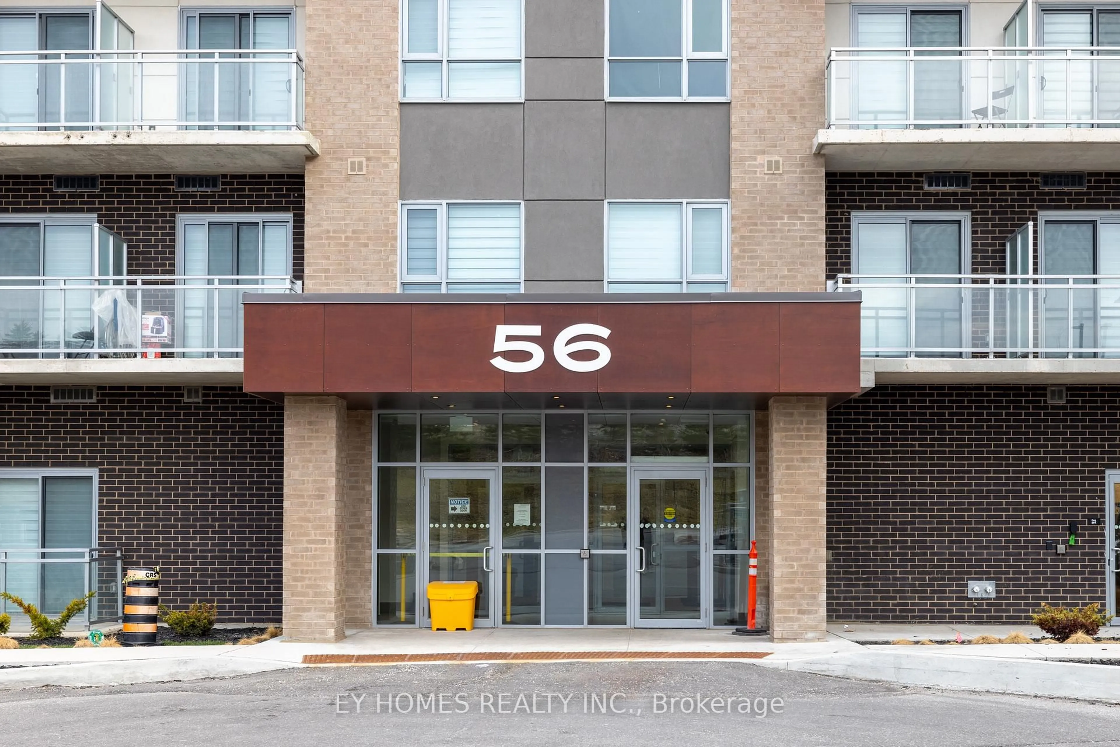 Indoor foyer for 56 Lakeside Terr #1203, Barrie Ontario L4M 0L4