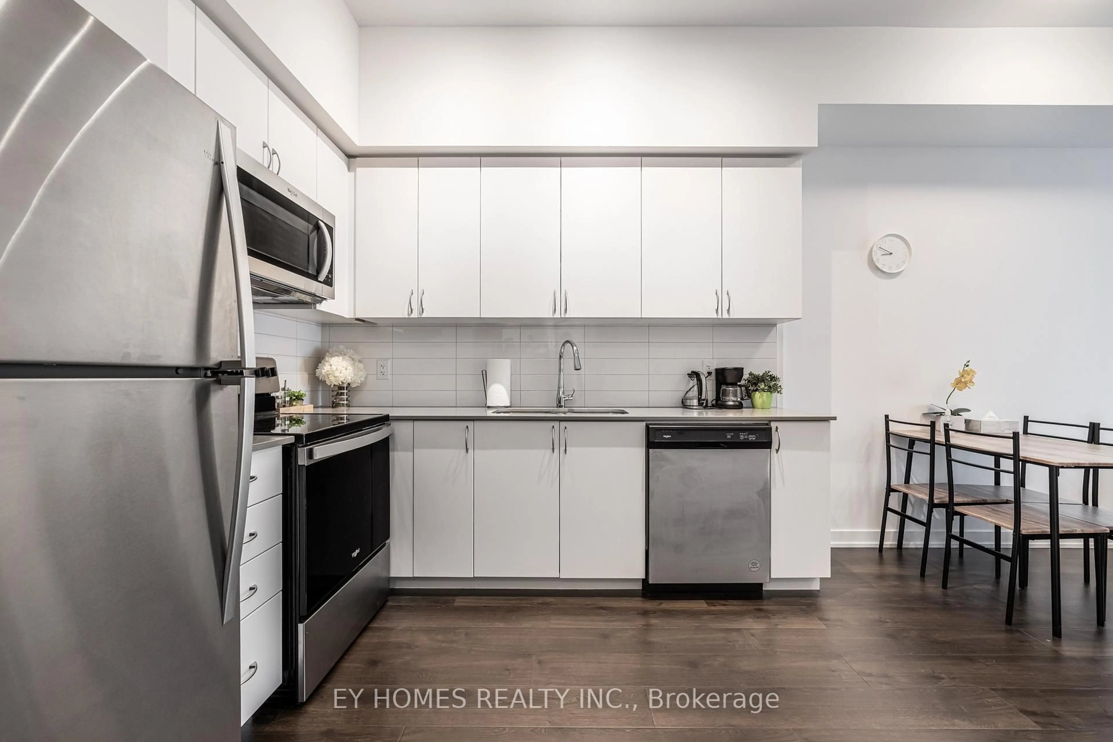 Standard kitchen, unknown for 56 Lakeside Terr #1203, Barrie Ontario L4M 0L4