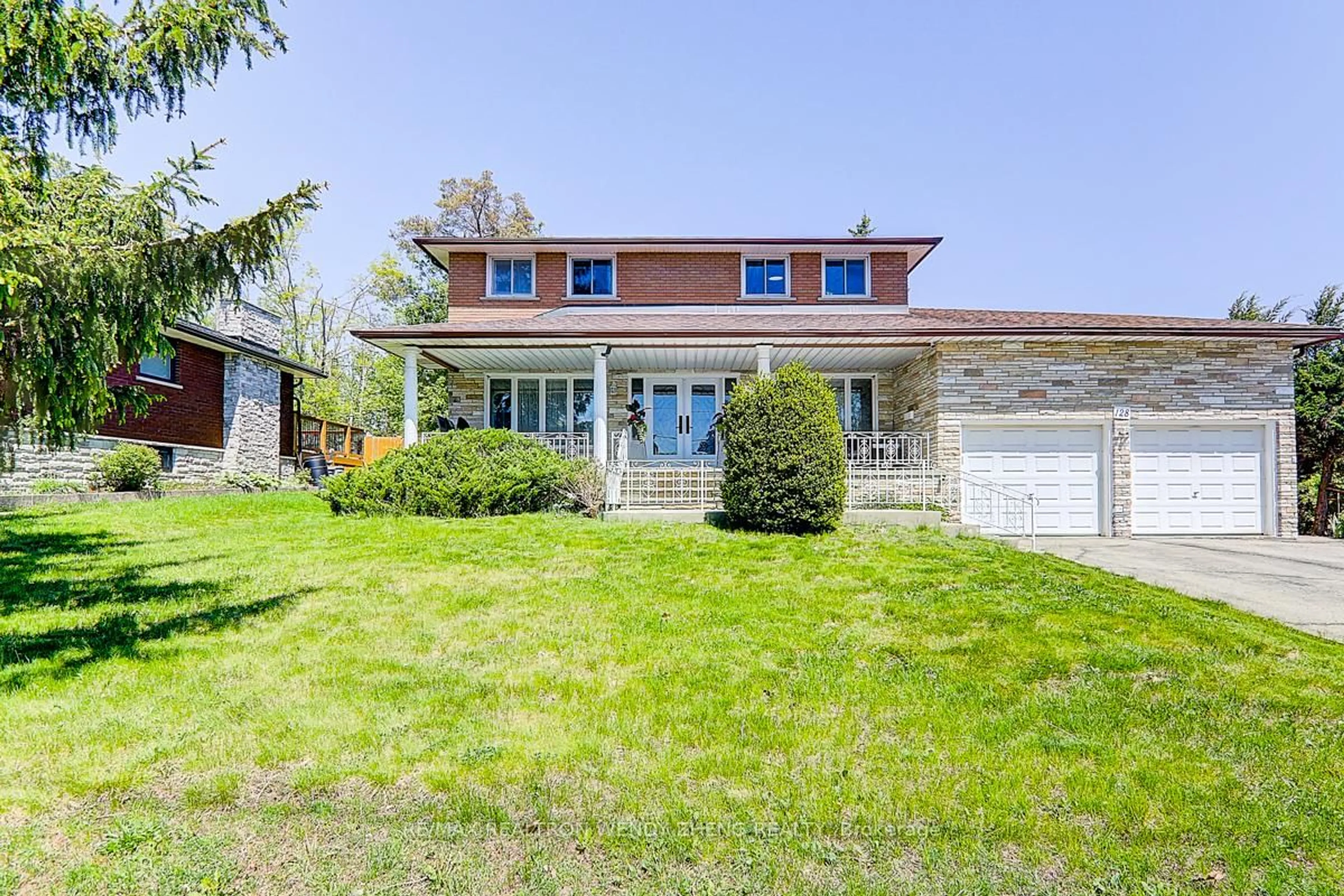 Home with brick exterior material, street for 128 Letitia St, Barrie Ontario L4N 1P5