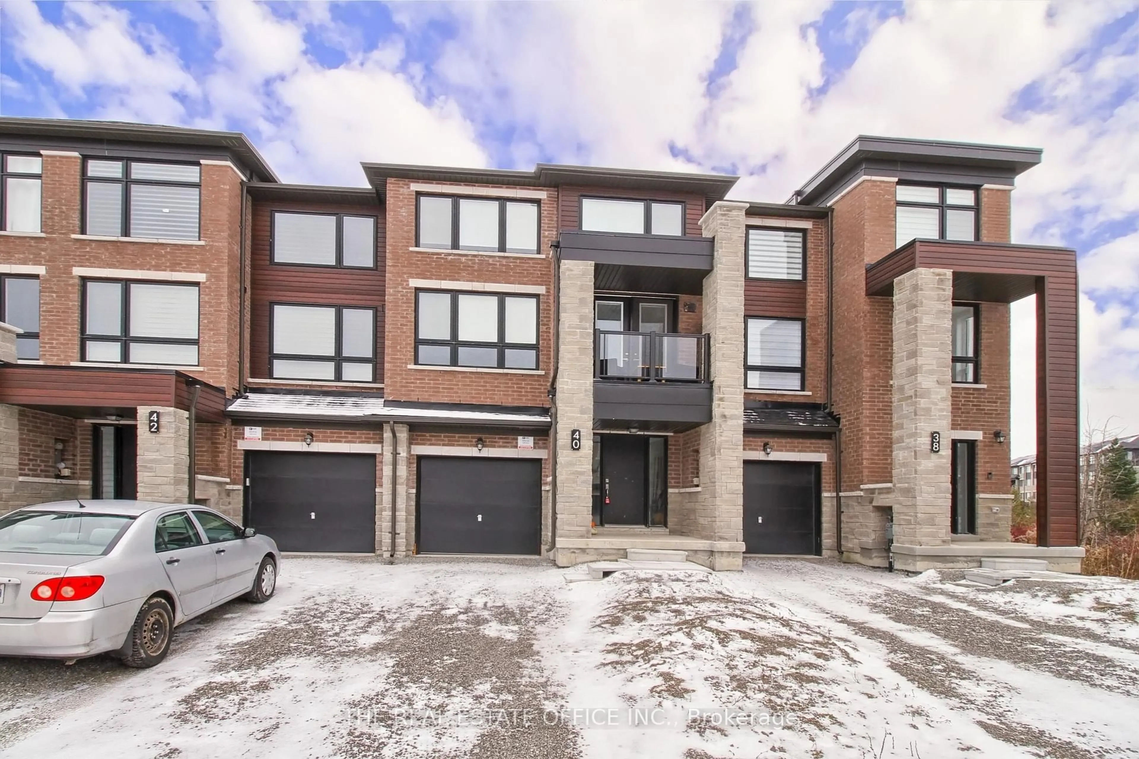 Home with brick exterior material, unknown for 40 Blue forest Cres, Barrie Ontario L9J 0N3