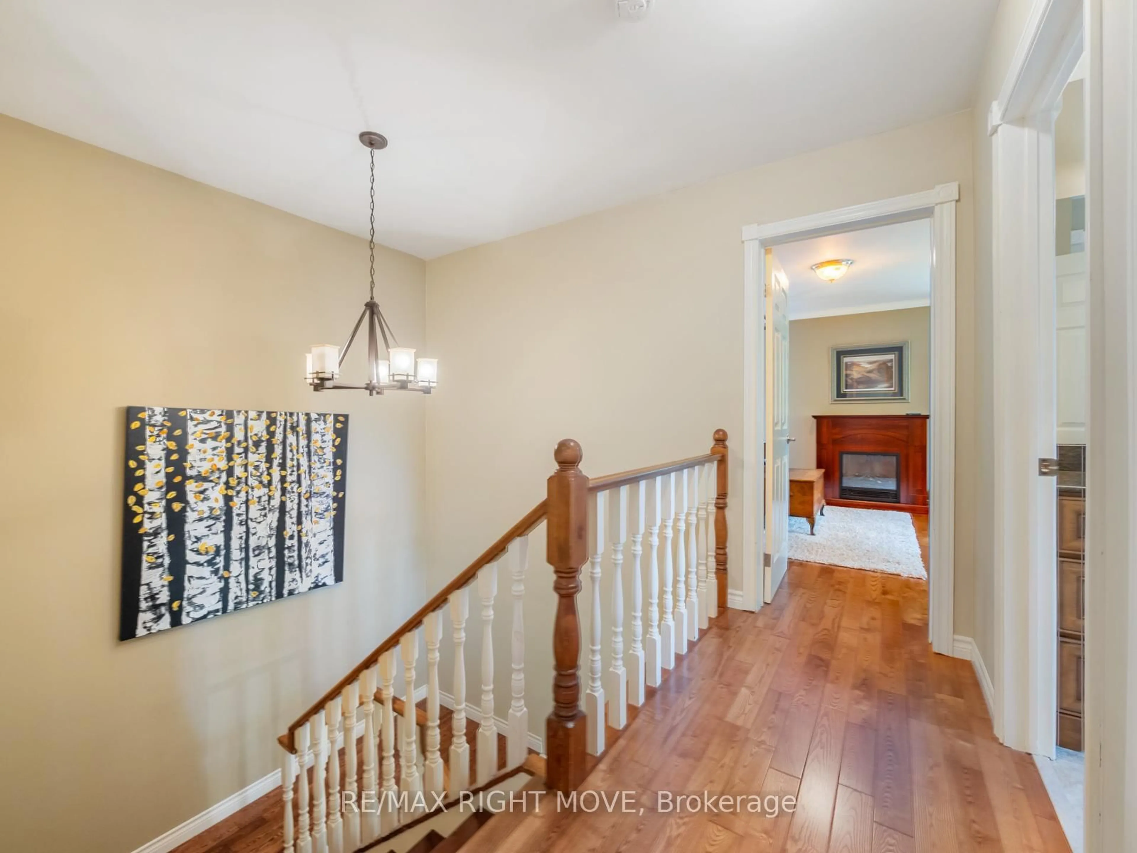 Indoor entryway for 1897 Marchmont Rd, Severn Ontario L3V 6H2