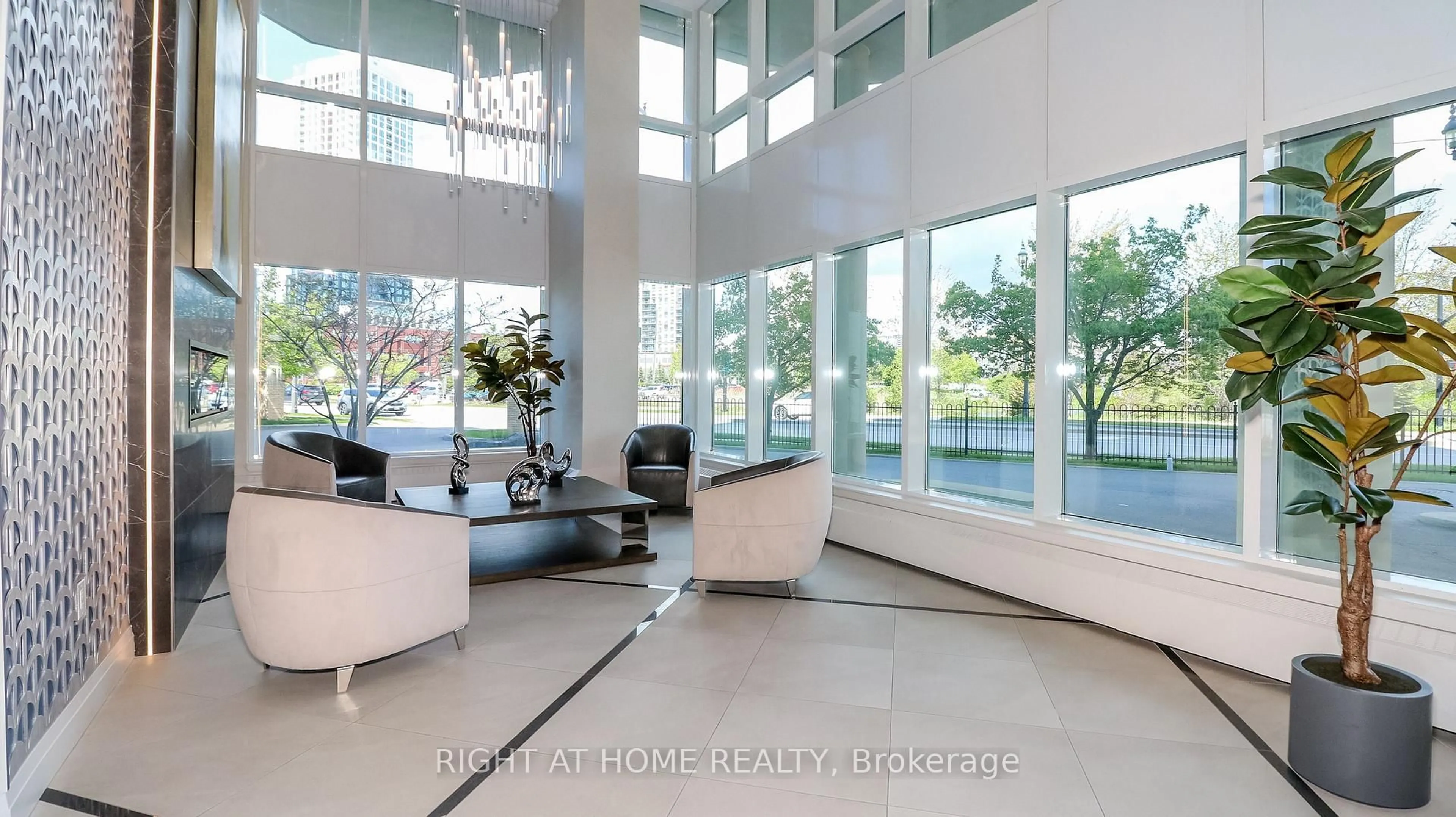 Indoor foyer for 6 Toronto St #PH08, Barrie Ontario L4N 9R2