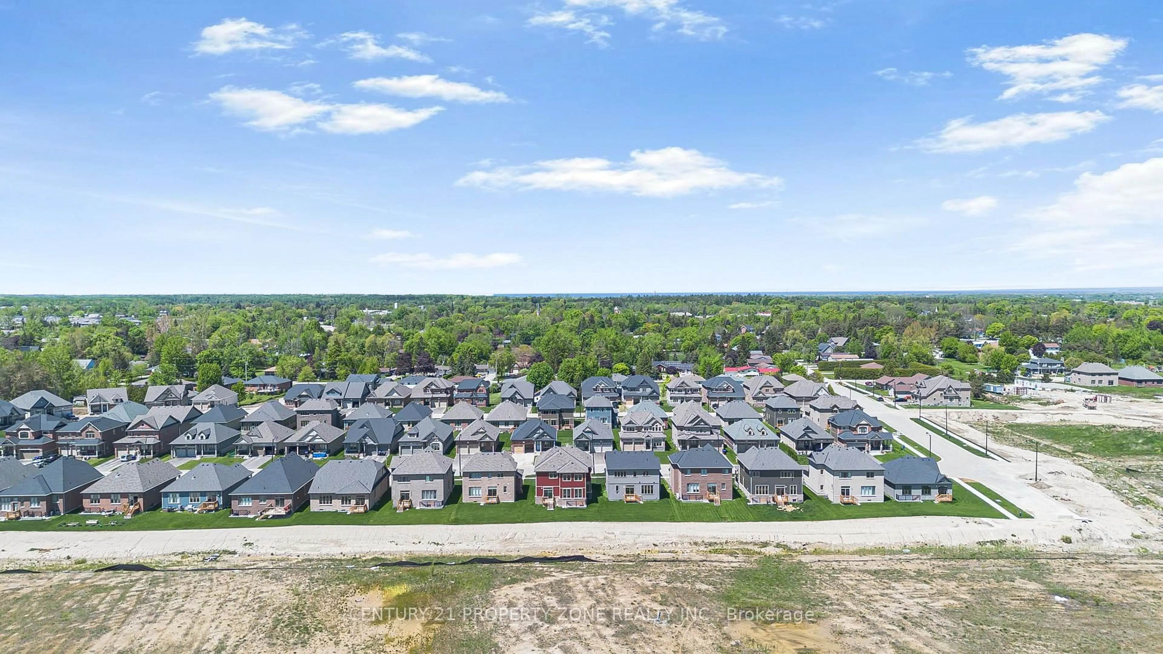 A pic from outside/outdoor area/front of a property/back of a property/a pic from drone, unknown for 259 Duncan St, Clearview Ontario L0M 1S0