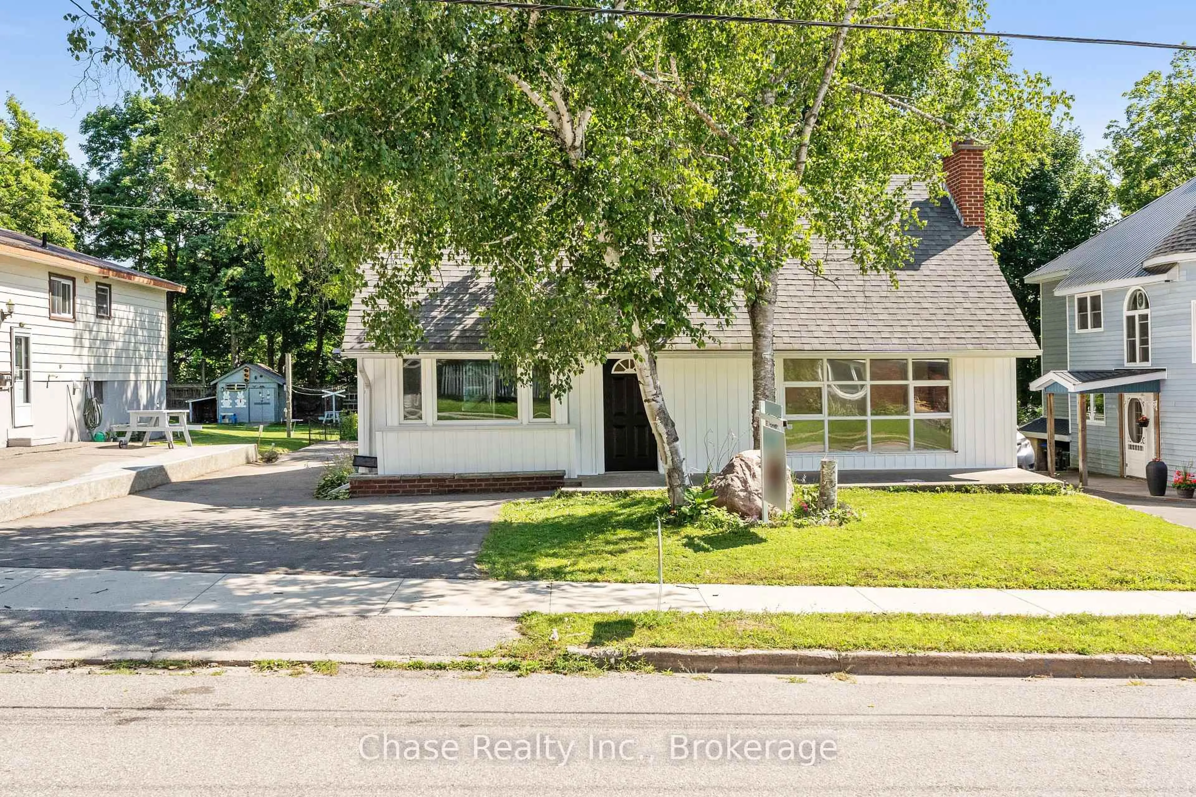 Unknown for 309 Manly St, Midland Ontario L4R 3C7