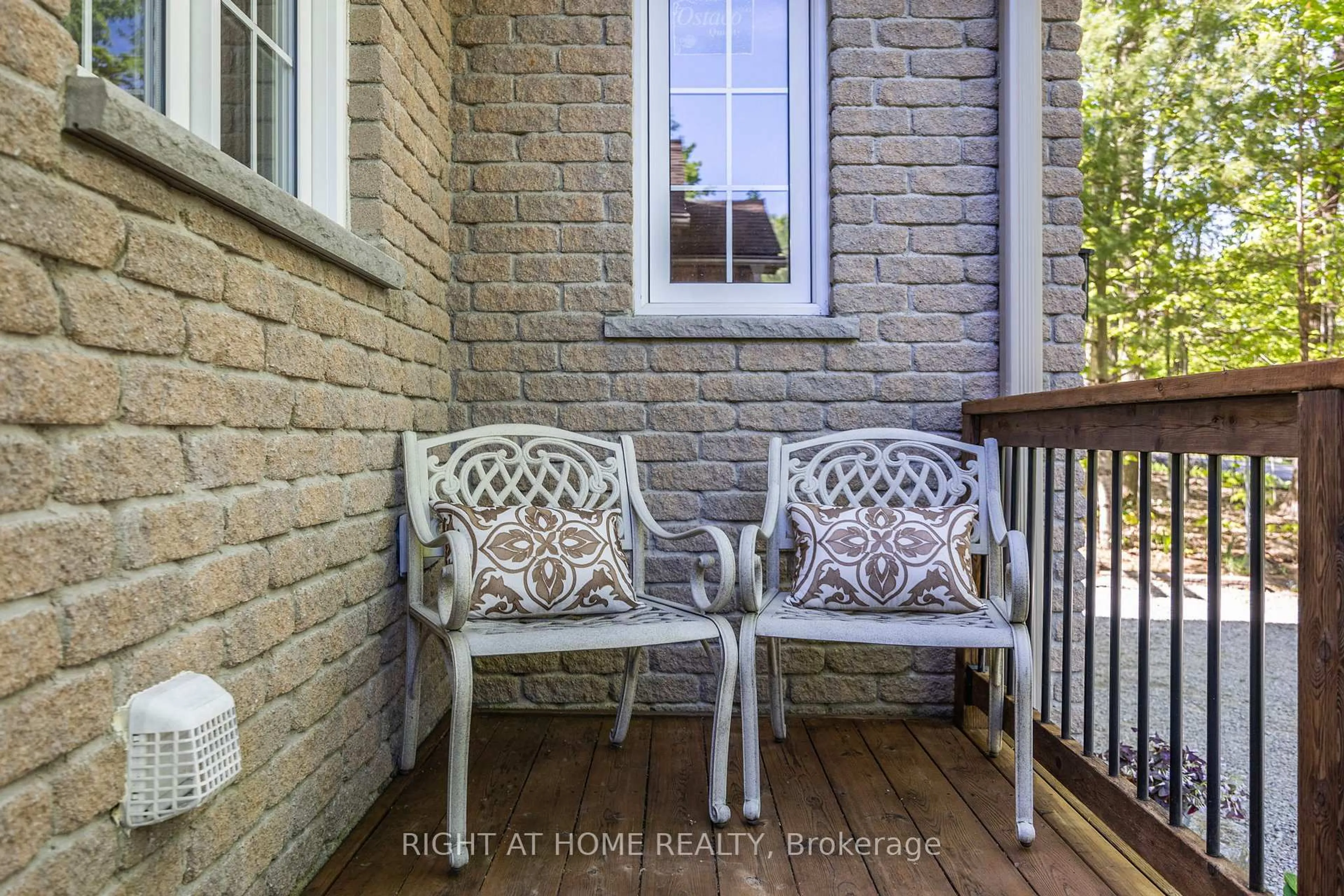 Patio, street for 3328 Line 6 Line, Oro-Medonte Ontario L0K 1E0