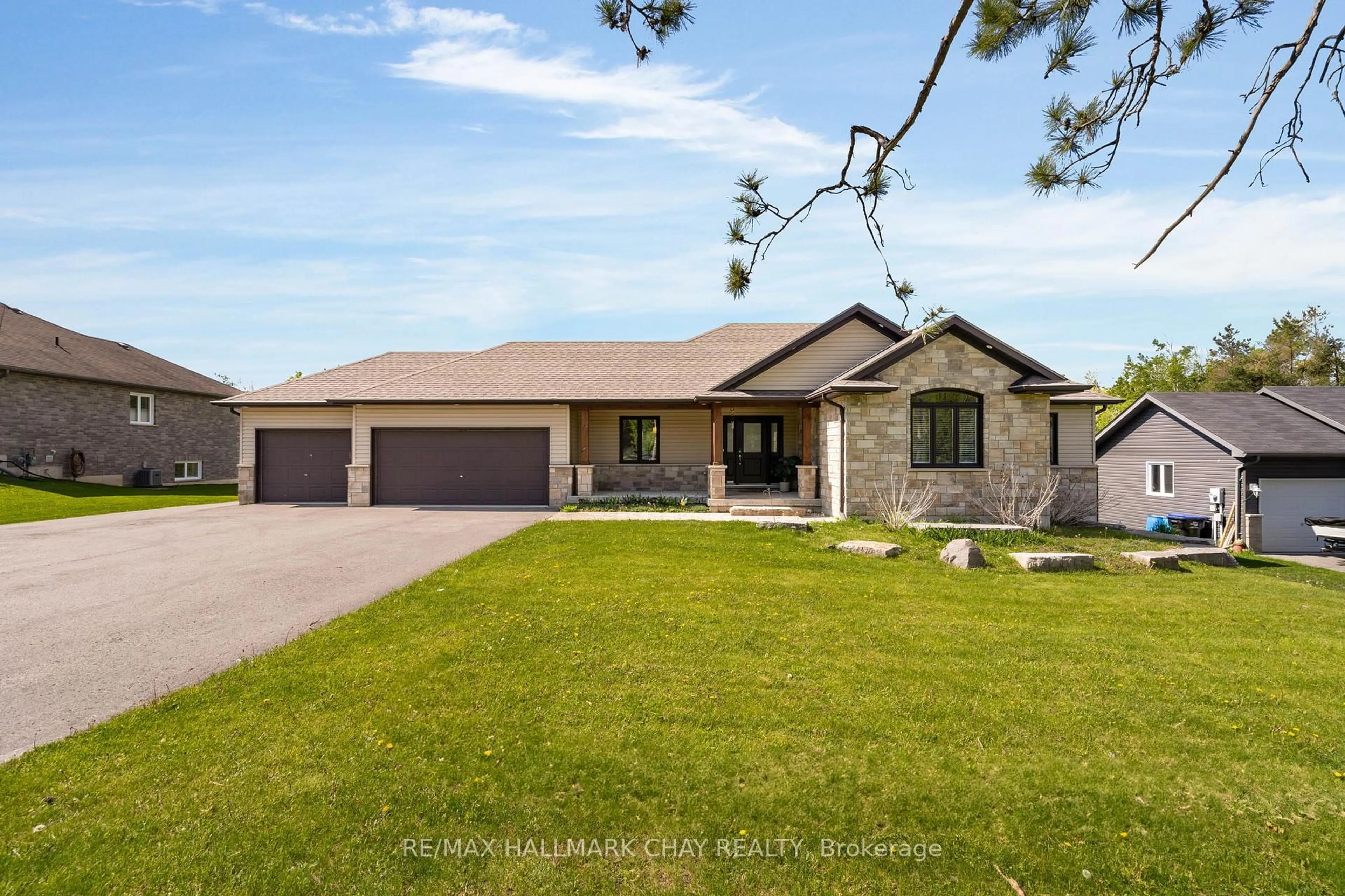 Home with brick exterior material, street for 2052 MARCHMONT Rd, Severn Ontario L3V 6H2