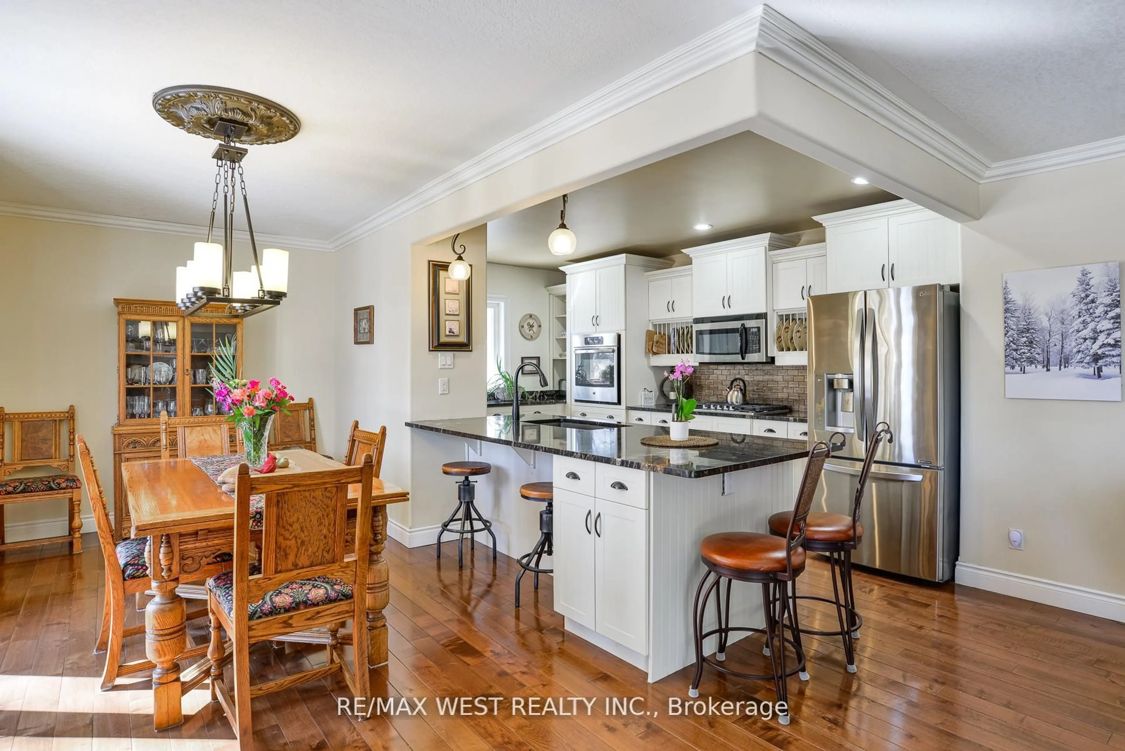 Open concept kitchen, unknown for 13 Albert St, Springwater Ontario L0L 1V0