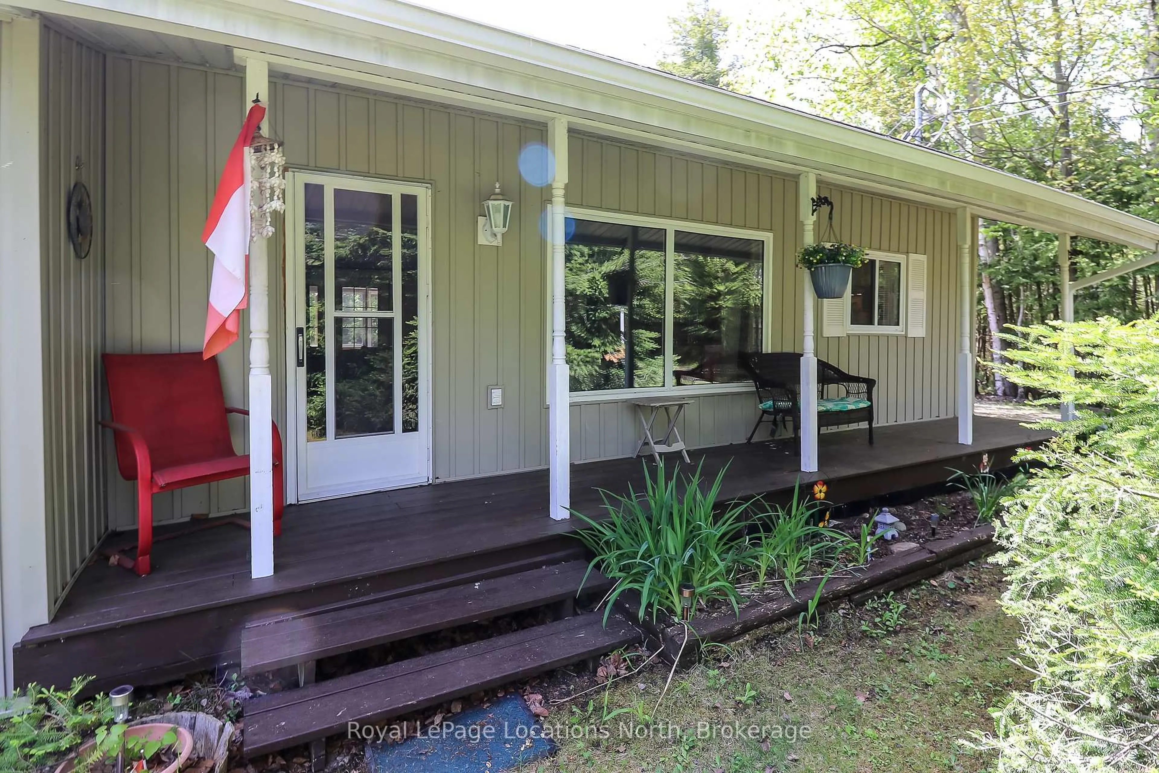 Home with vinyl exterior material, unknown for 2198 Champlain Rd, Tiny Ontario L9M 0C4