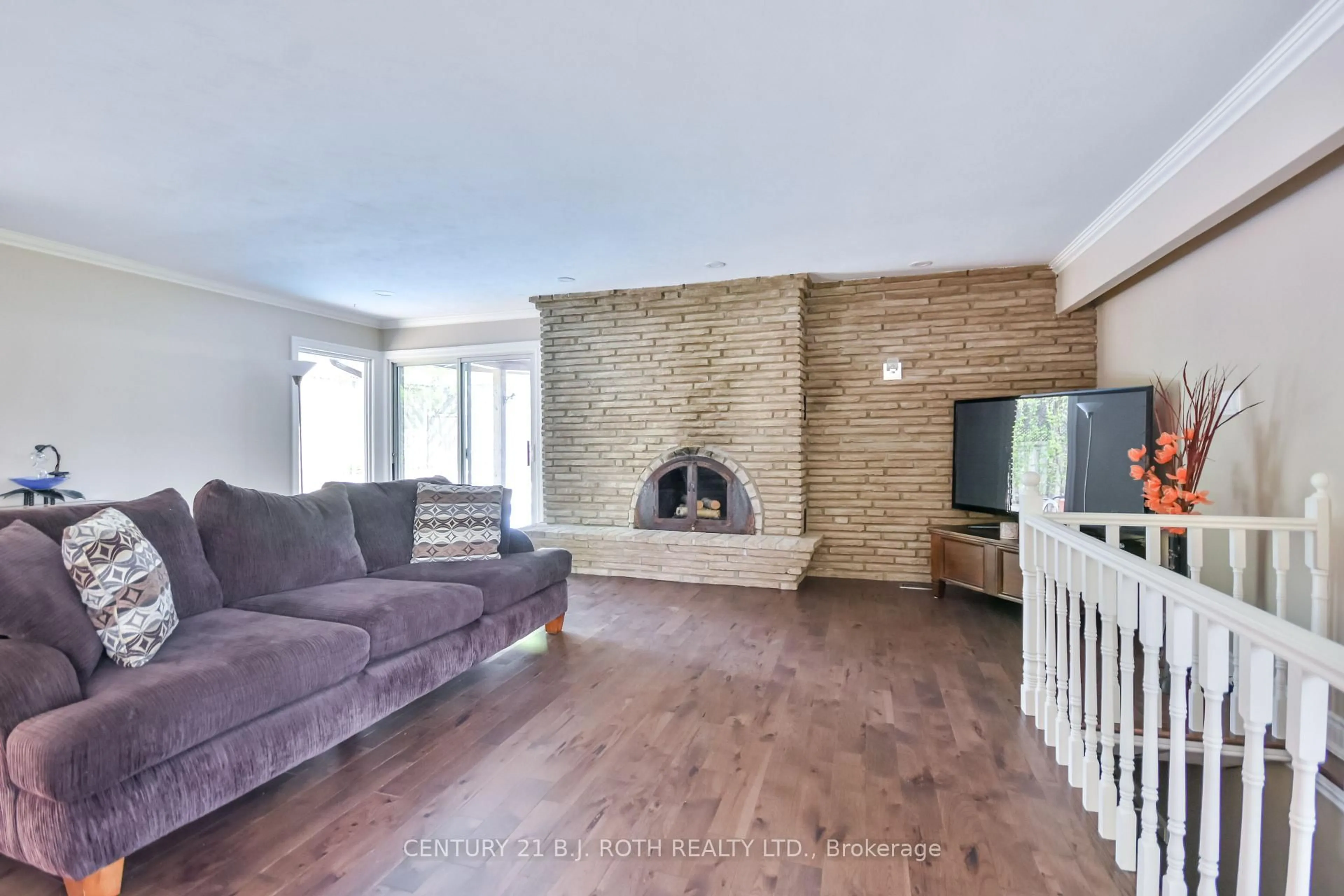 Living room with furniture, unknown for 61 Second St, Orillia Ontario L3V 4B3