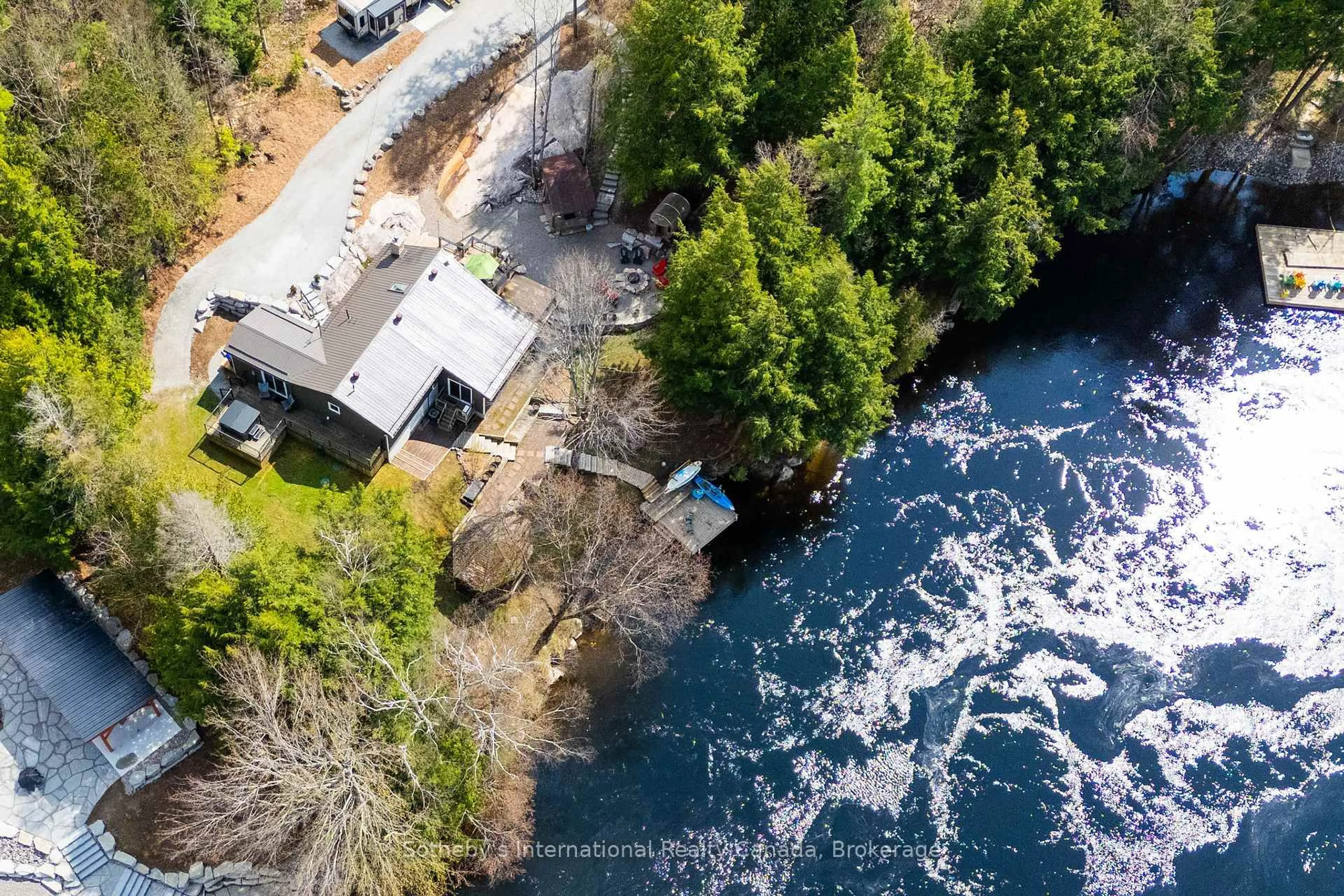 A pic from outside/outdoor area/front of a property/back of a property/a pic from drone, water/lake/river/ocean view for 5270 Dean Tr, Severn Ontario L0K 2B0