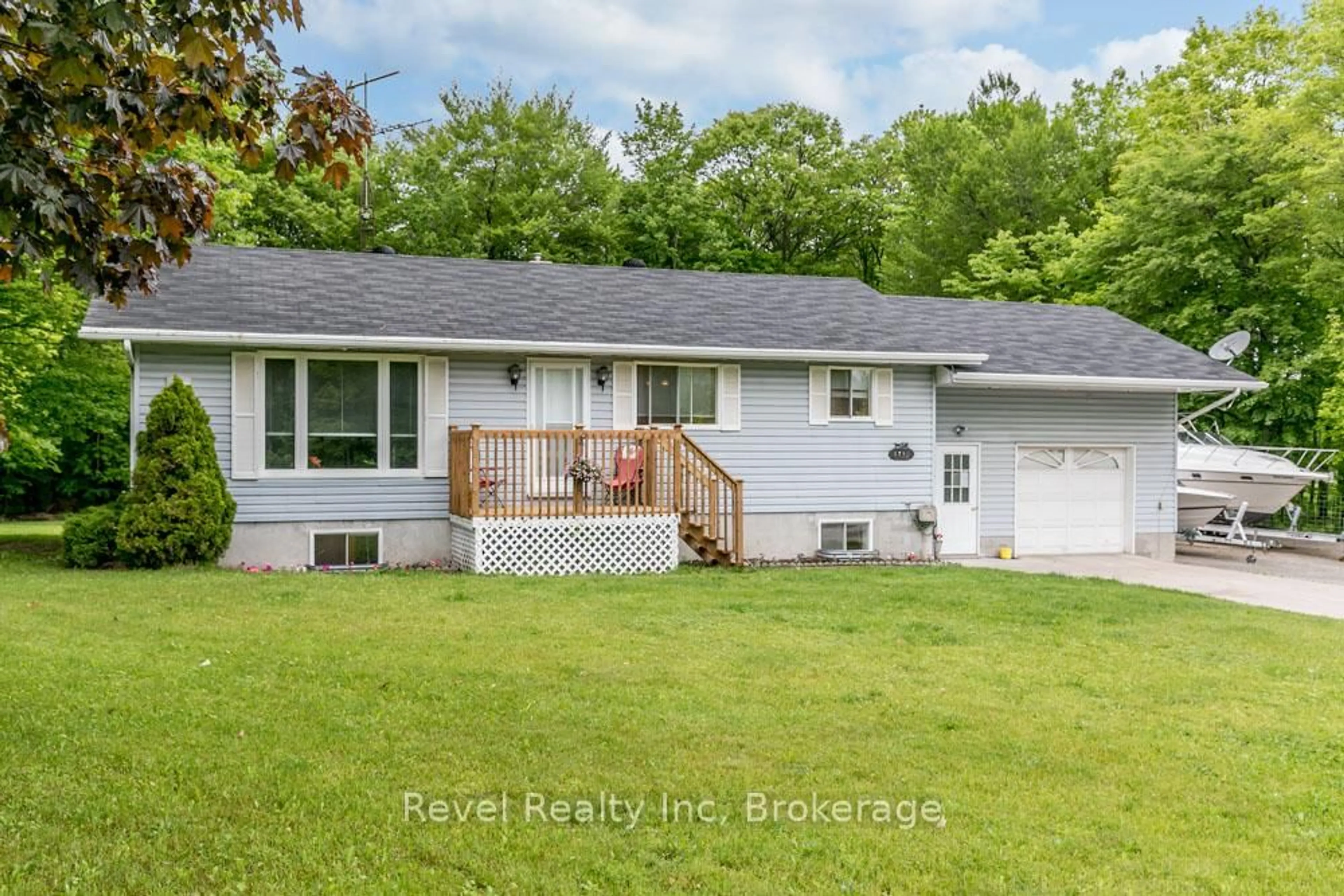 Home with vinyl exterior material, unknown for 1710 GOLF LINK Rd, Tiny Ontario L0L 2J0