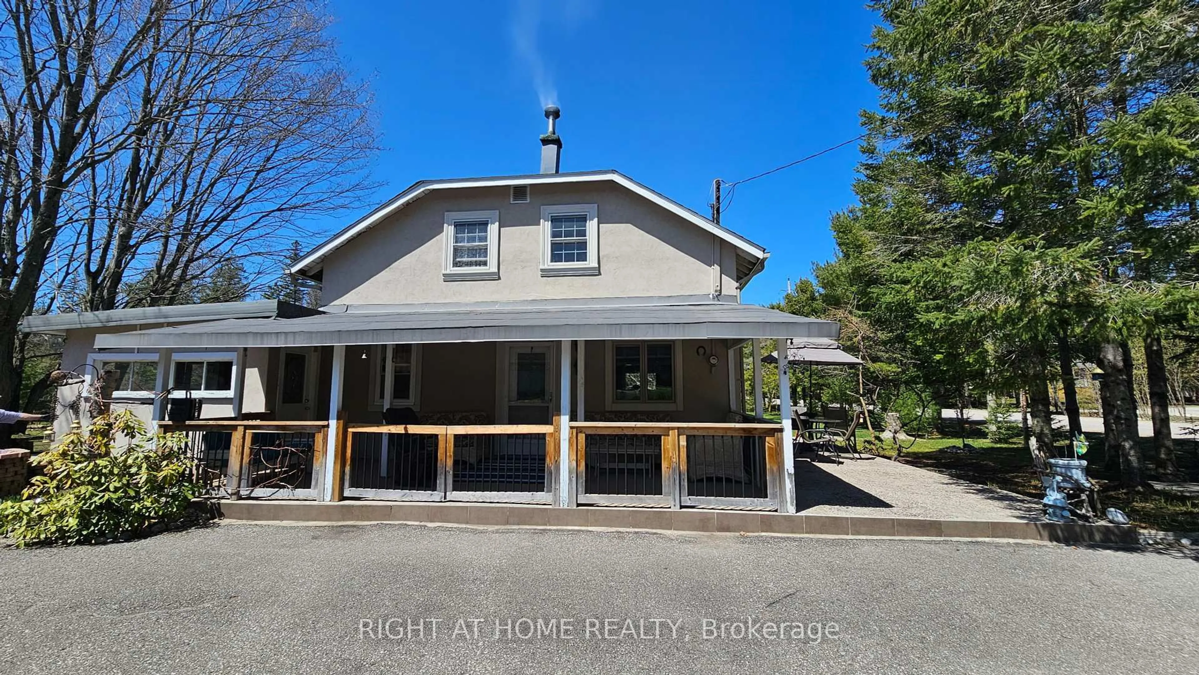 A pic from outside/outdoor area/front of a property/back of a property/a pic from drone, street for 640 Tiny Beaches Rd, Tiny Ontario L0L 2J0