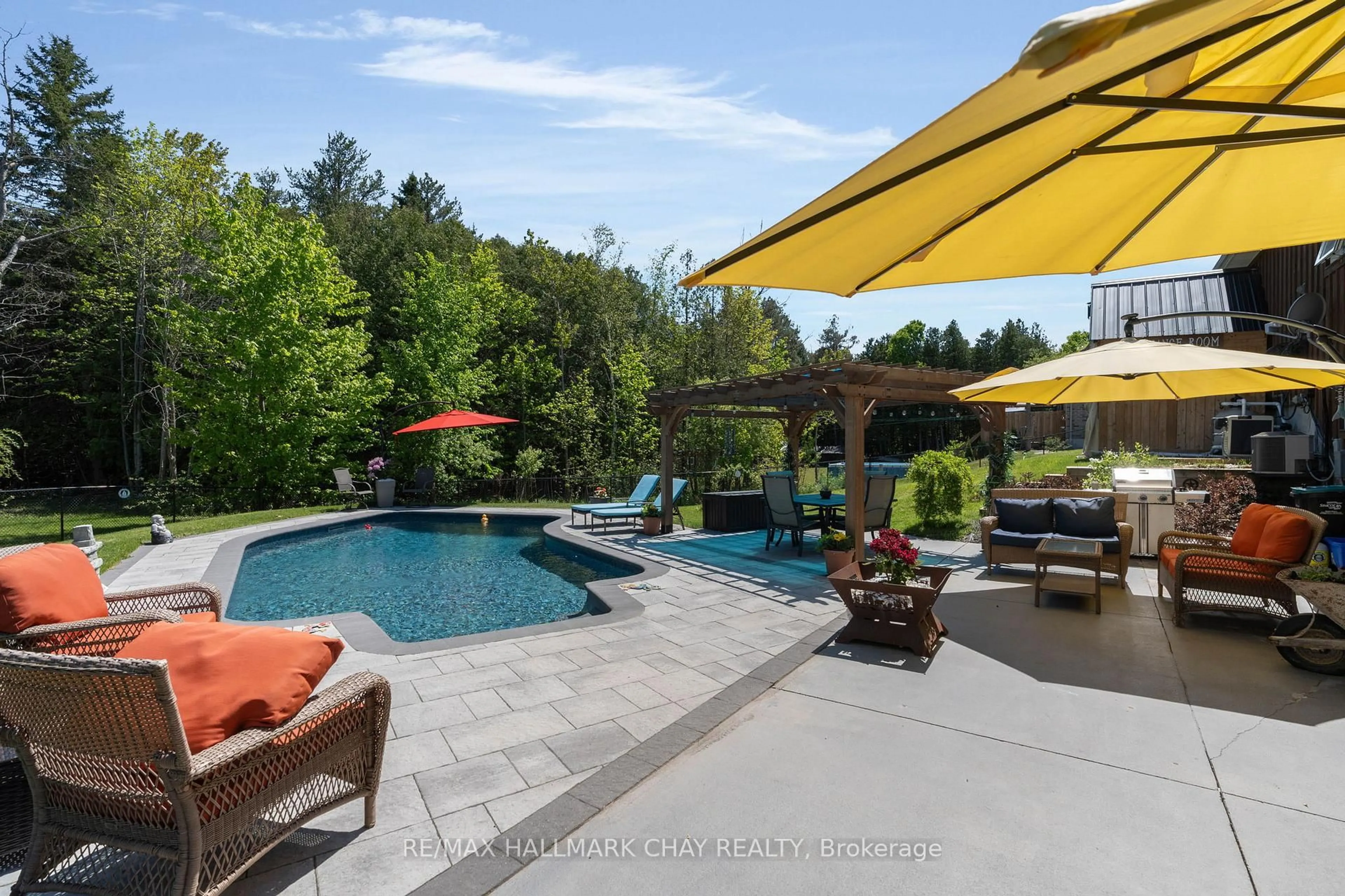 Pool for 4193 Hogback Rd, Clearview Ontario L0M 1K0