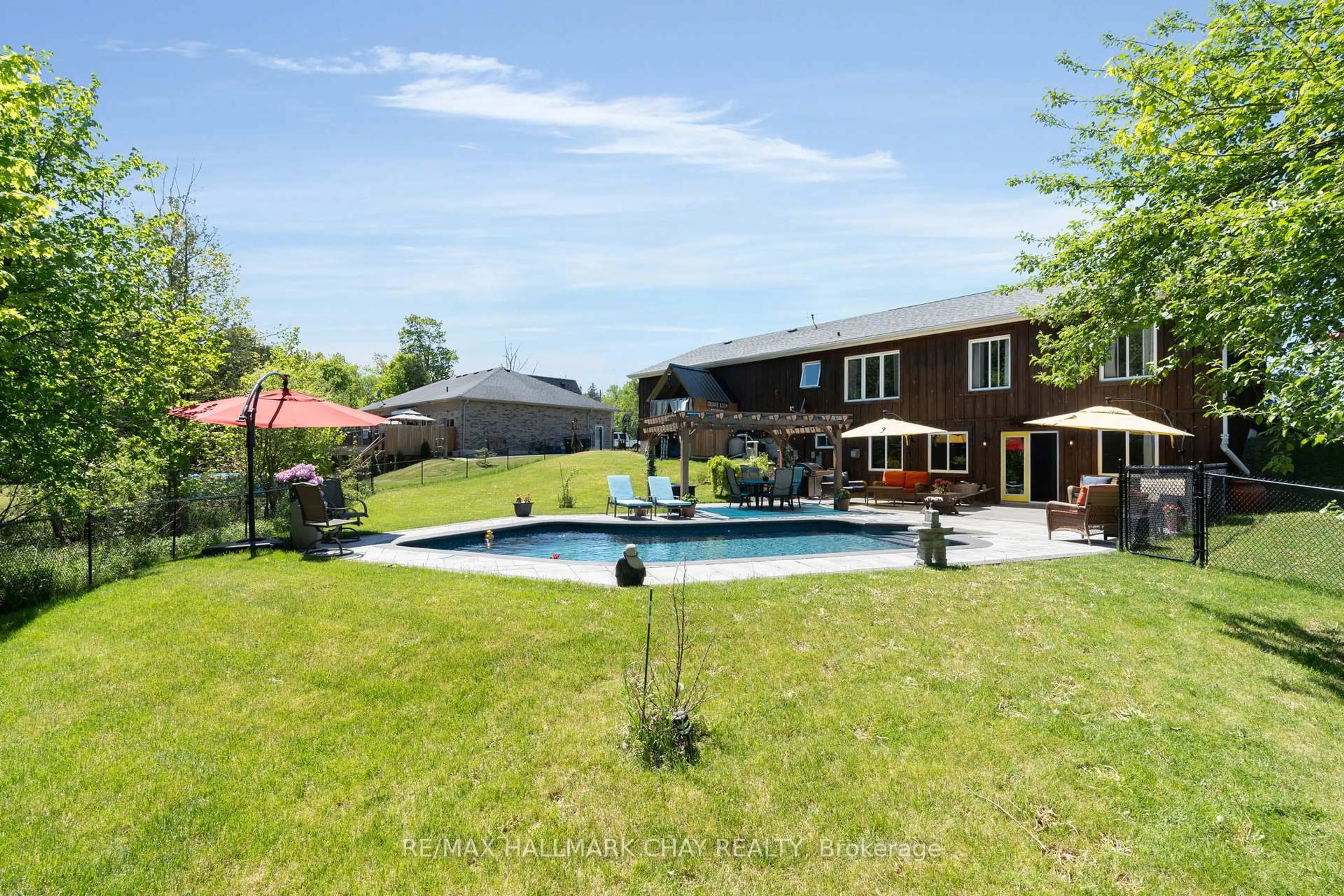 Pool for 4193 Hogback Rd, Clearview Ontario L0M 1K0