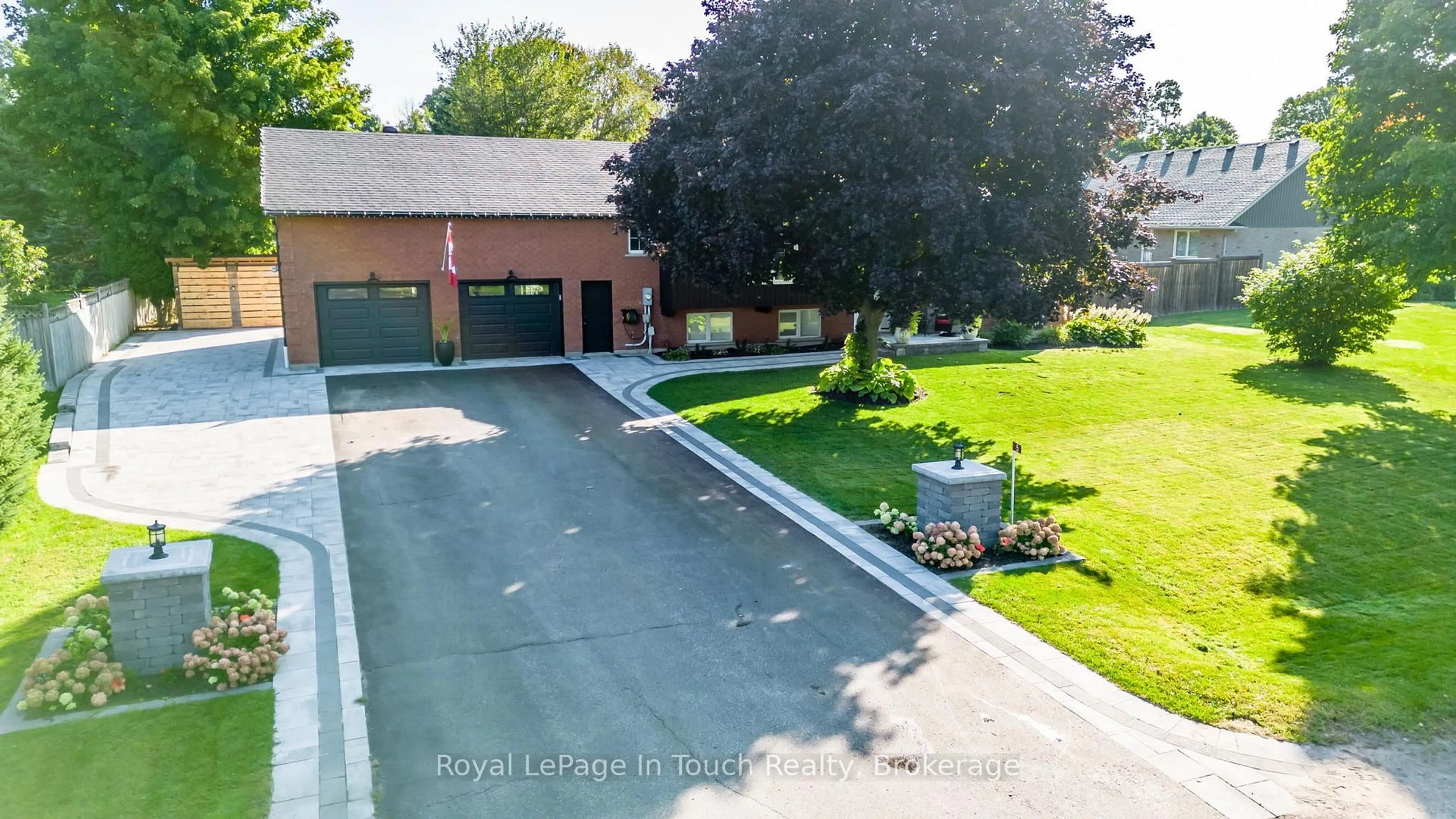 A pic from outside/outdoor area/front of a property/back of a property/a pic from drone, street for 5 St Patricks Way, Tiny Ontario L0L 2J0