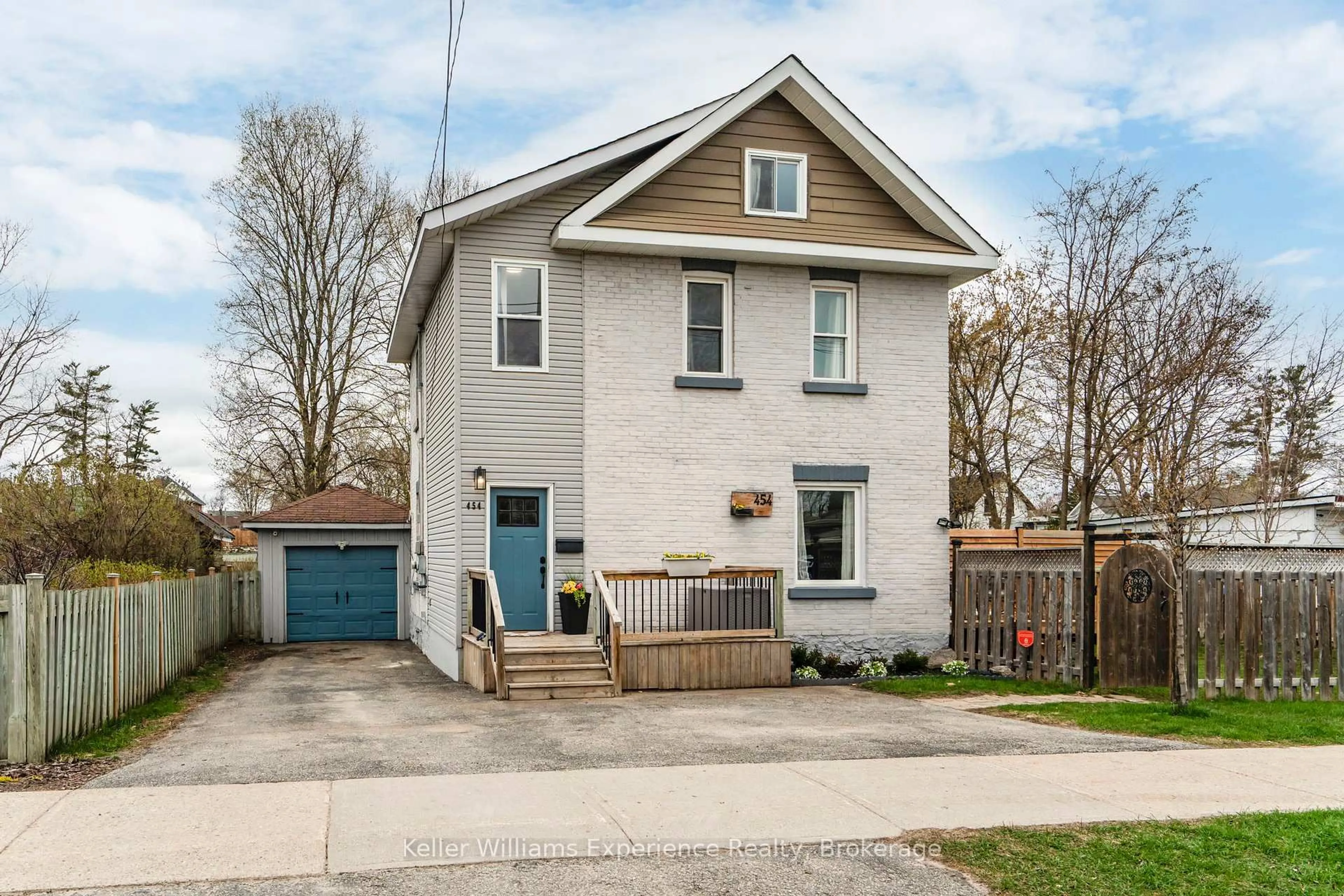Home with brick exterior material, street for 454 Colborne St, Midland Ontario L4R 2K9
