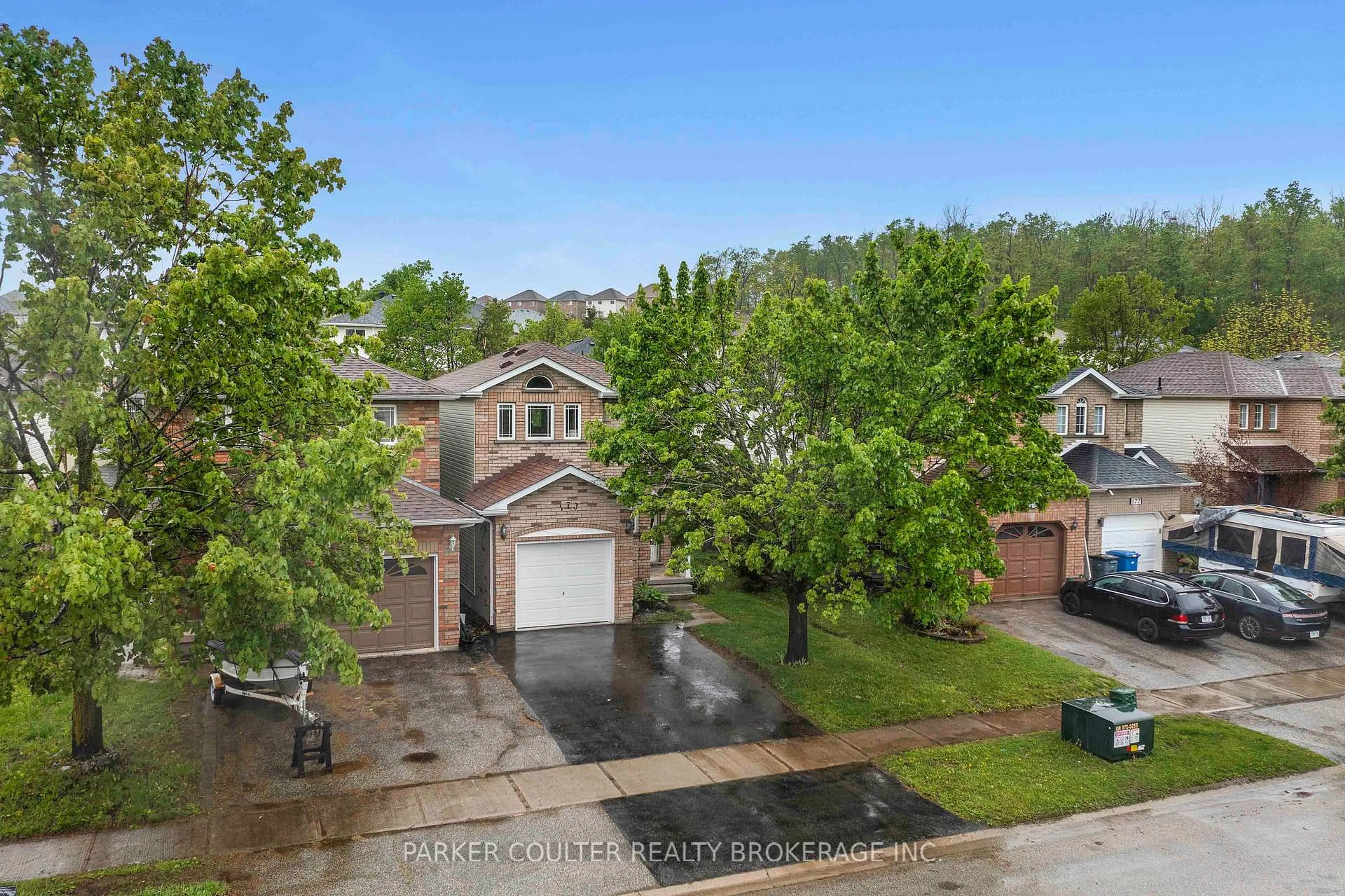 A pic from outside/outdoor area/front of a property/back of a property/a pic from drone, street for 173 Julia Cres, Orillia Ontario L3V 7W8