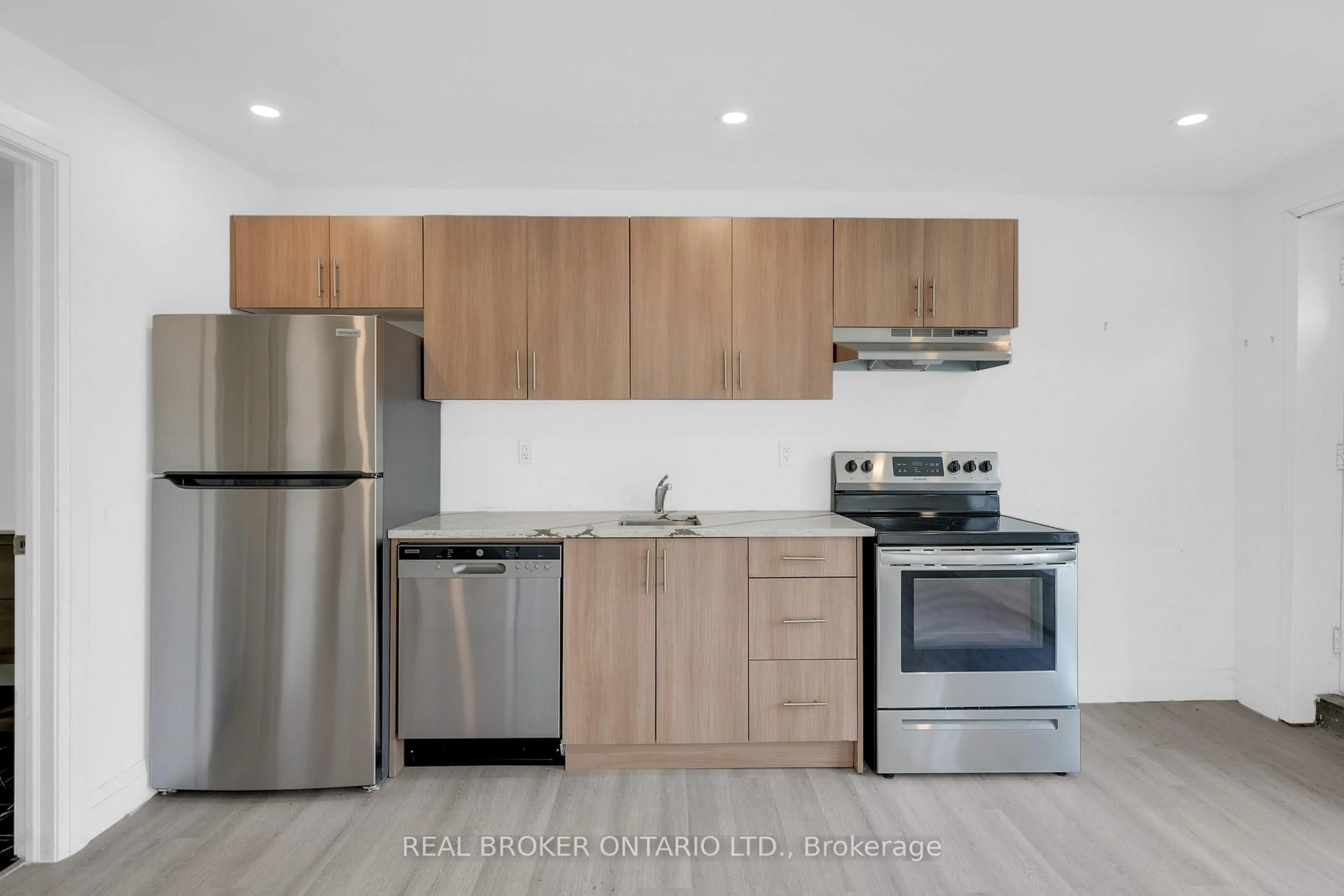 Standard kitchen, wood/laminate floor for 54 Coldwater Rd, Tay Ontario L0K 2C0