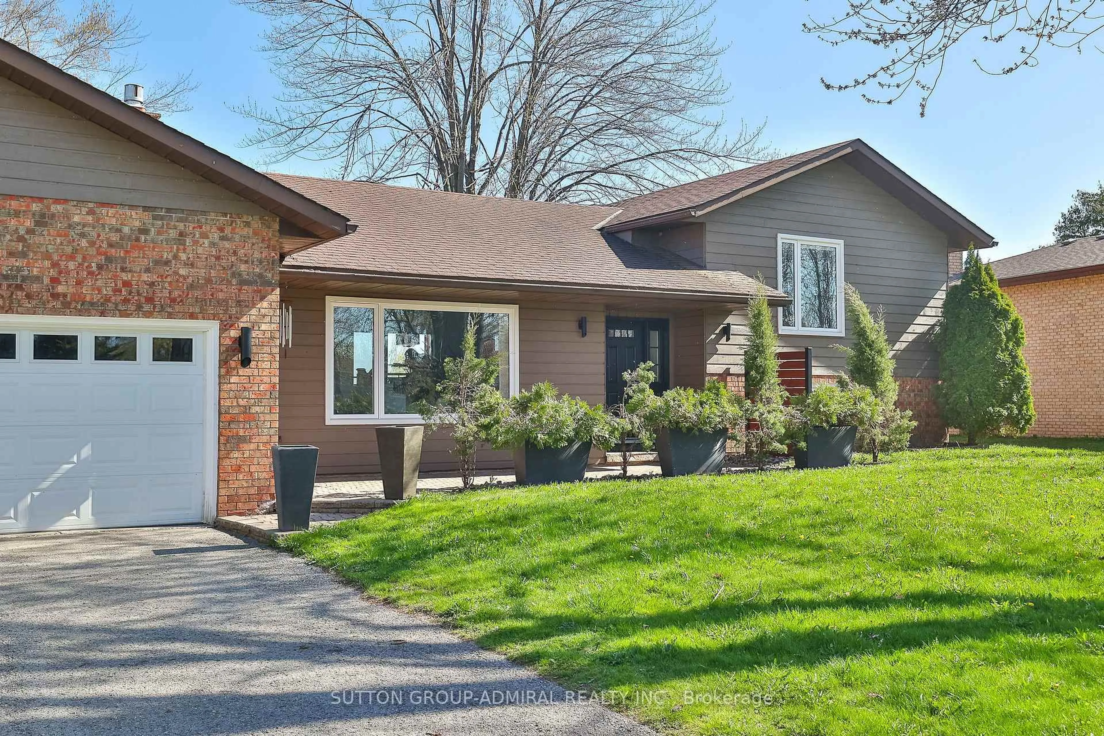 Home with brick exterior material, street for 112 Bayshore Dr, Ramara Ontario L0K 1B0
