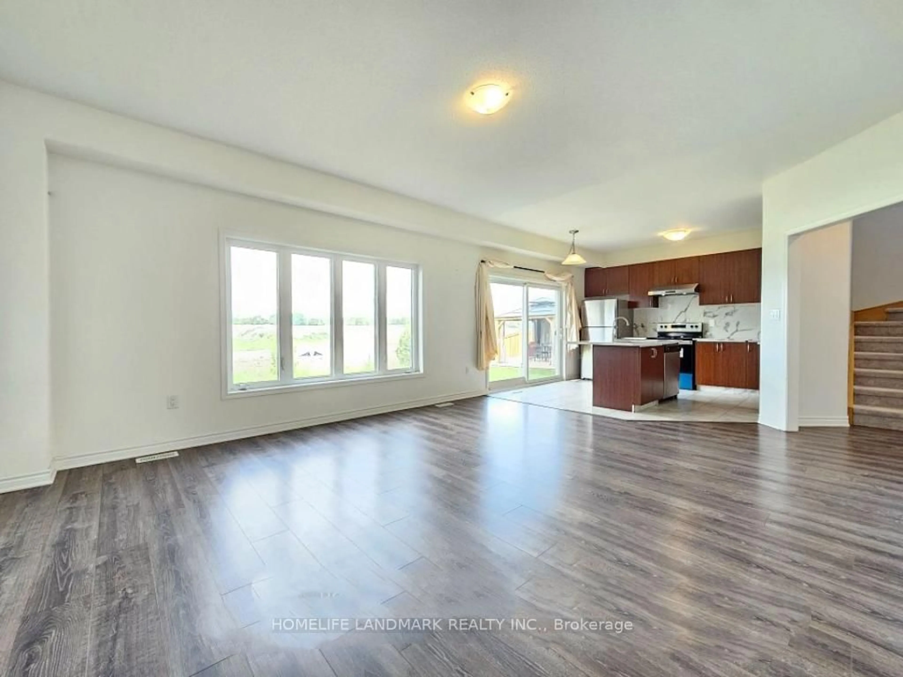 Open concept kitchen, unknown for 20 Sandhill Crane Dr, Wasaga Beach Ontario L9Z 0J6