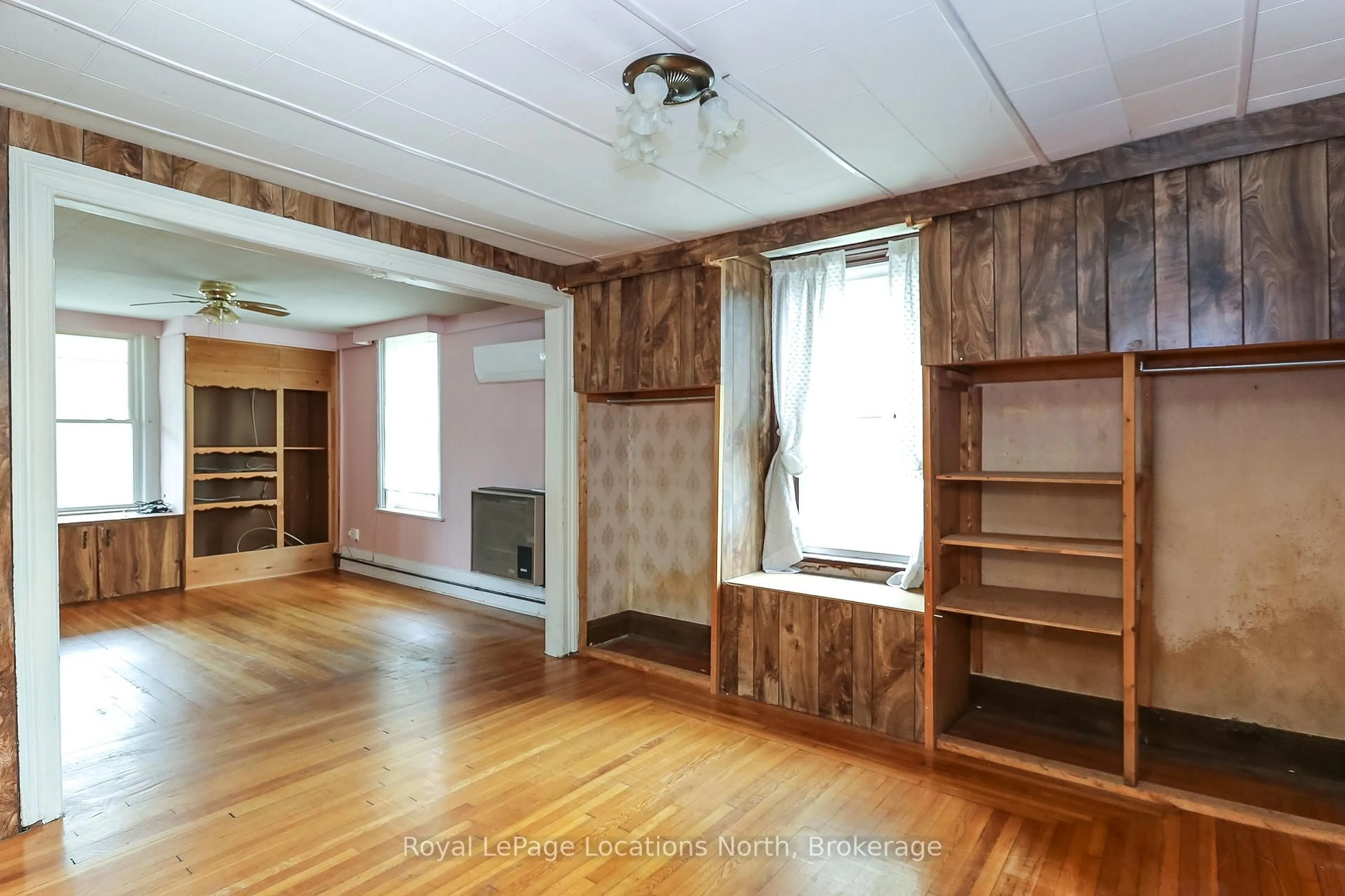 A pic of a room for 252 Simcoe St, Collingwood Ontario L9Y 1J3