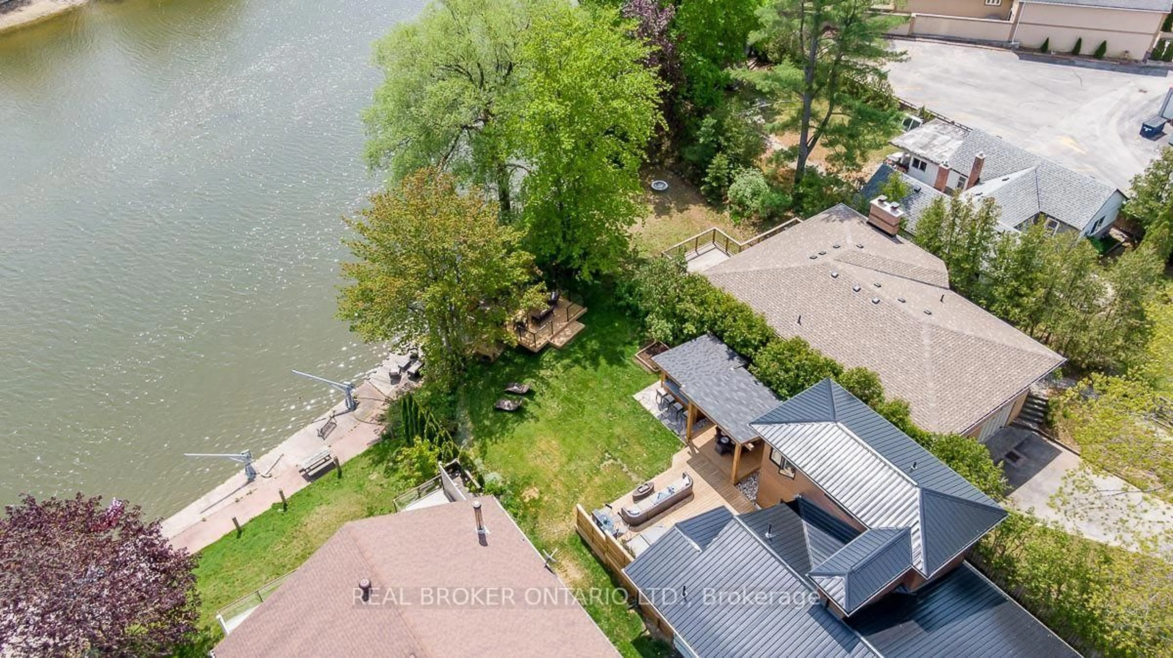 A pic from outside/outdoor area/front of a property/back of a property/a pic from drone, water/lake/river/ocean view for 1359 Mosley St, Wasaga Beach Ontario L9Z 2C7
