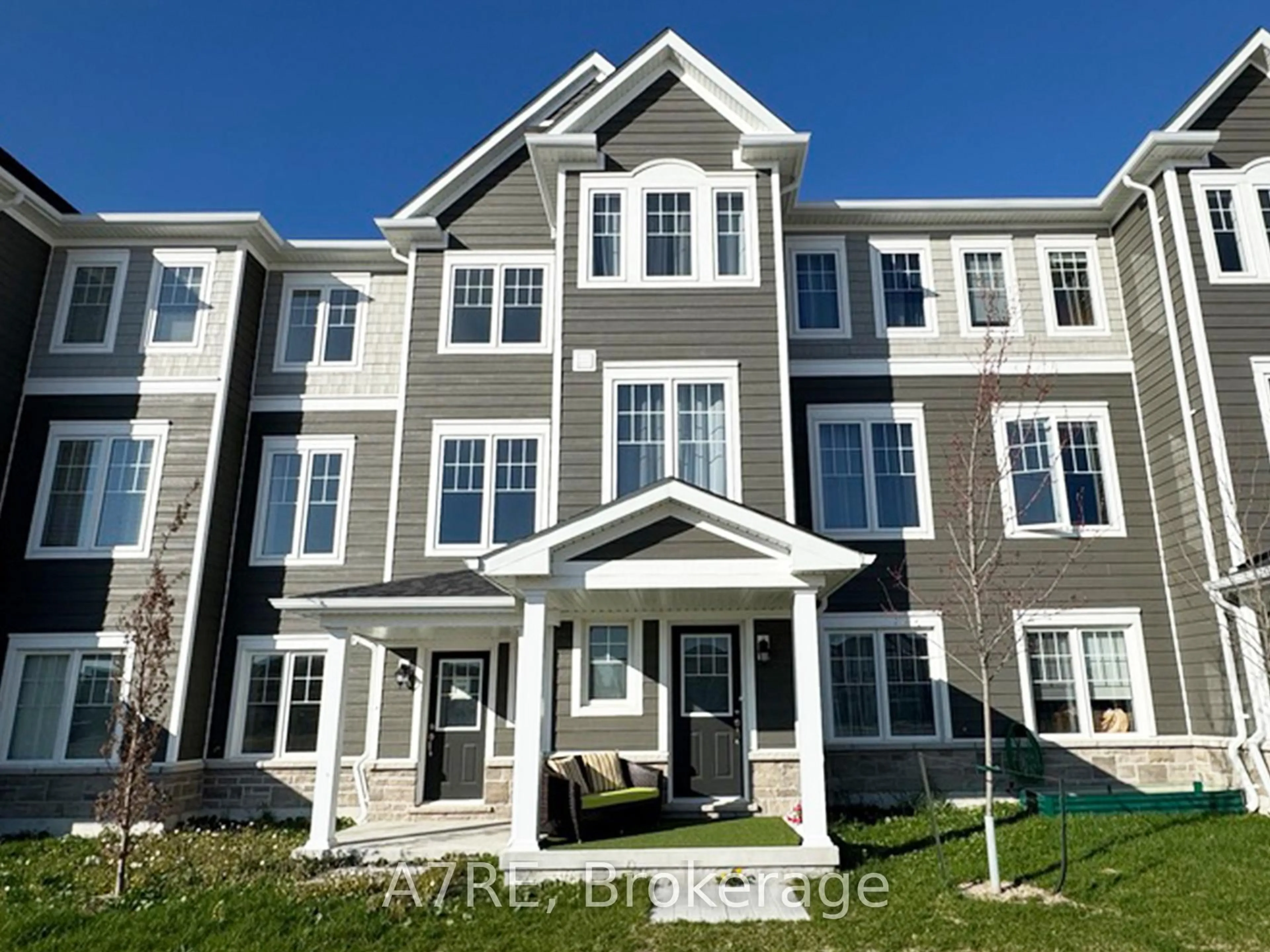 Home with vinyl exterior material, unknown for 27 Sama Way, Wasaga Beach Ontario L9Z 0K4
