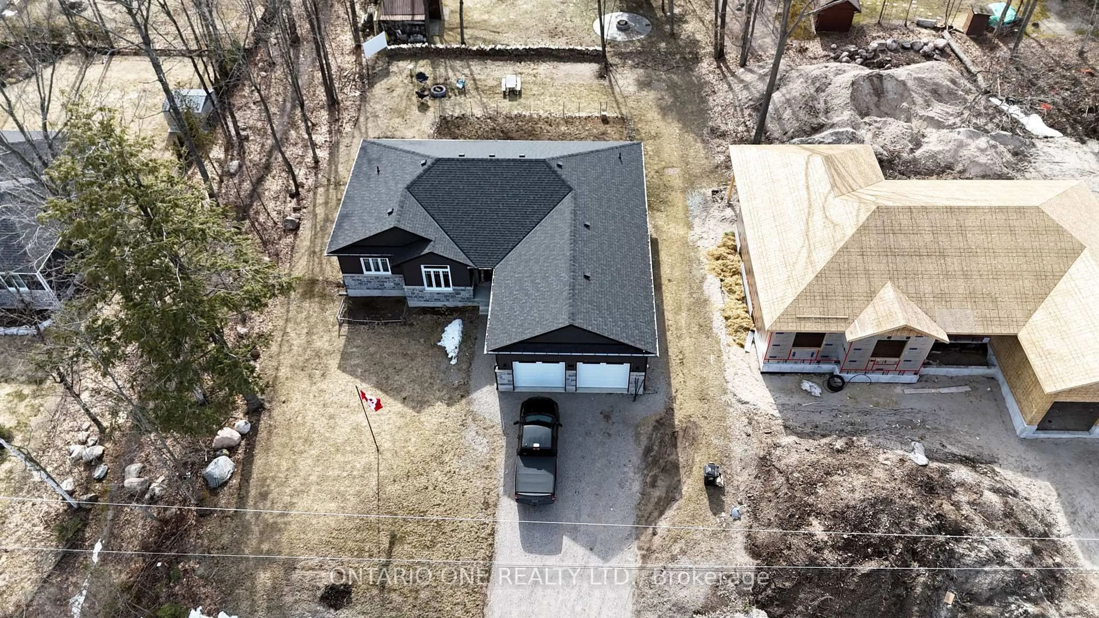 A pic from outside/outdoor area/front of a property/back of a property/a pic from drone, street for 30 Bellehumeur Rd, Tiny Ontario L9M 0J1