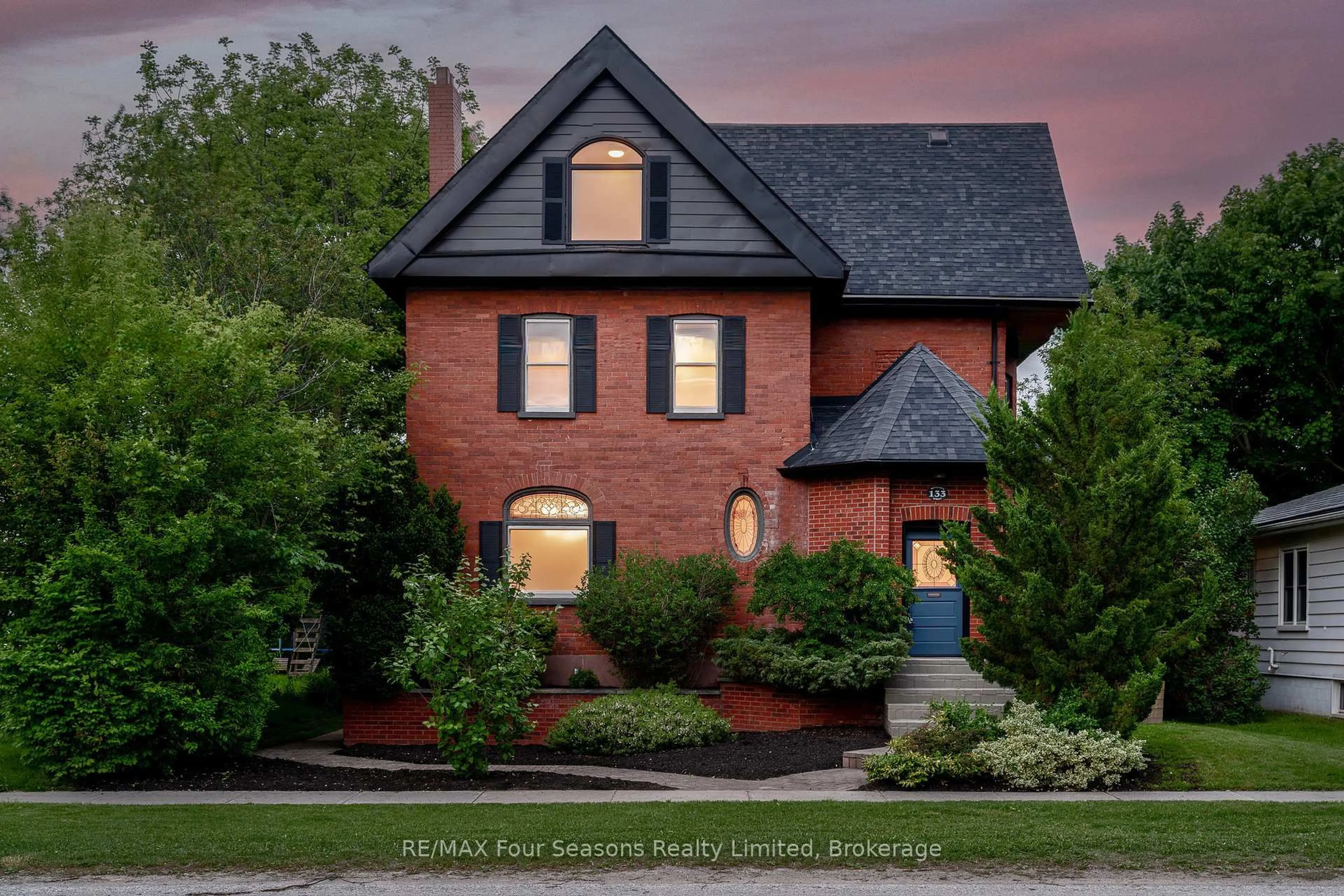 Home with brick exterior material, street for 133 Minnesota St, Collingwood Ontario L9Y 3S3