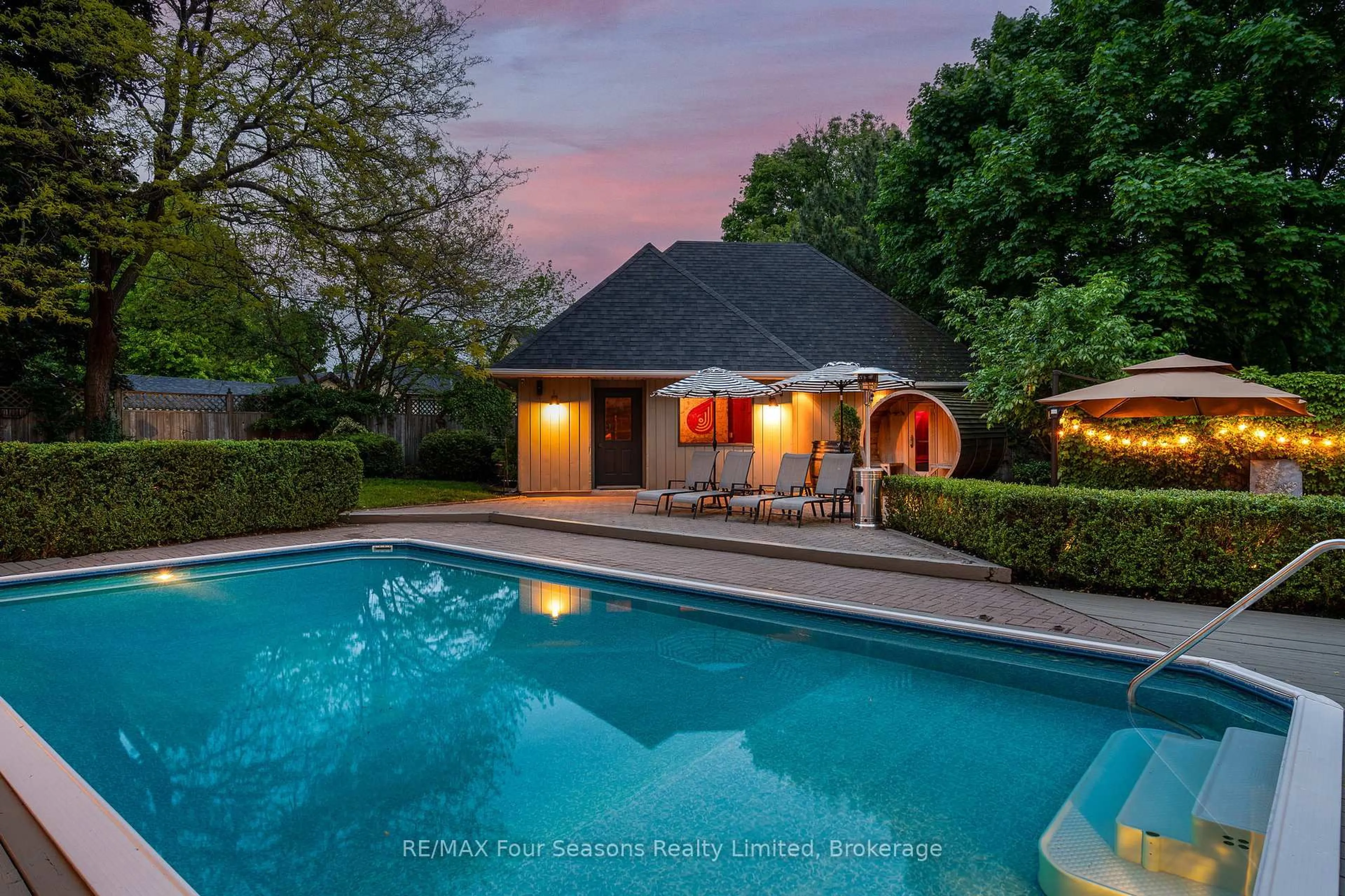 Pool for 133 Minnesota St, Collingwood Ontario L9Y 3S3
