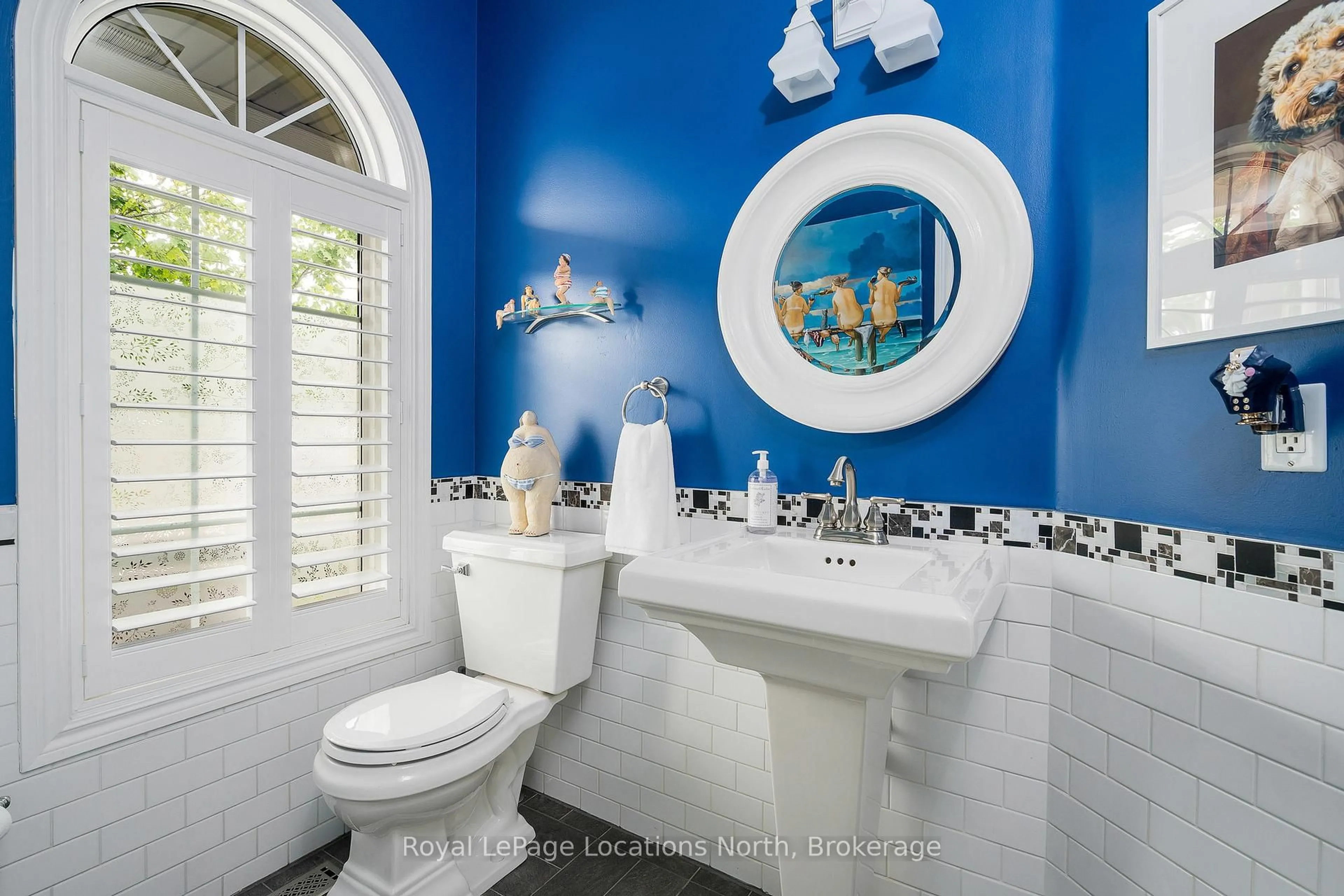 Contemporary bathroom, ceramic/tile floor for 18 Marine View Dr, Collingwood Ontario L7B 0P1