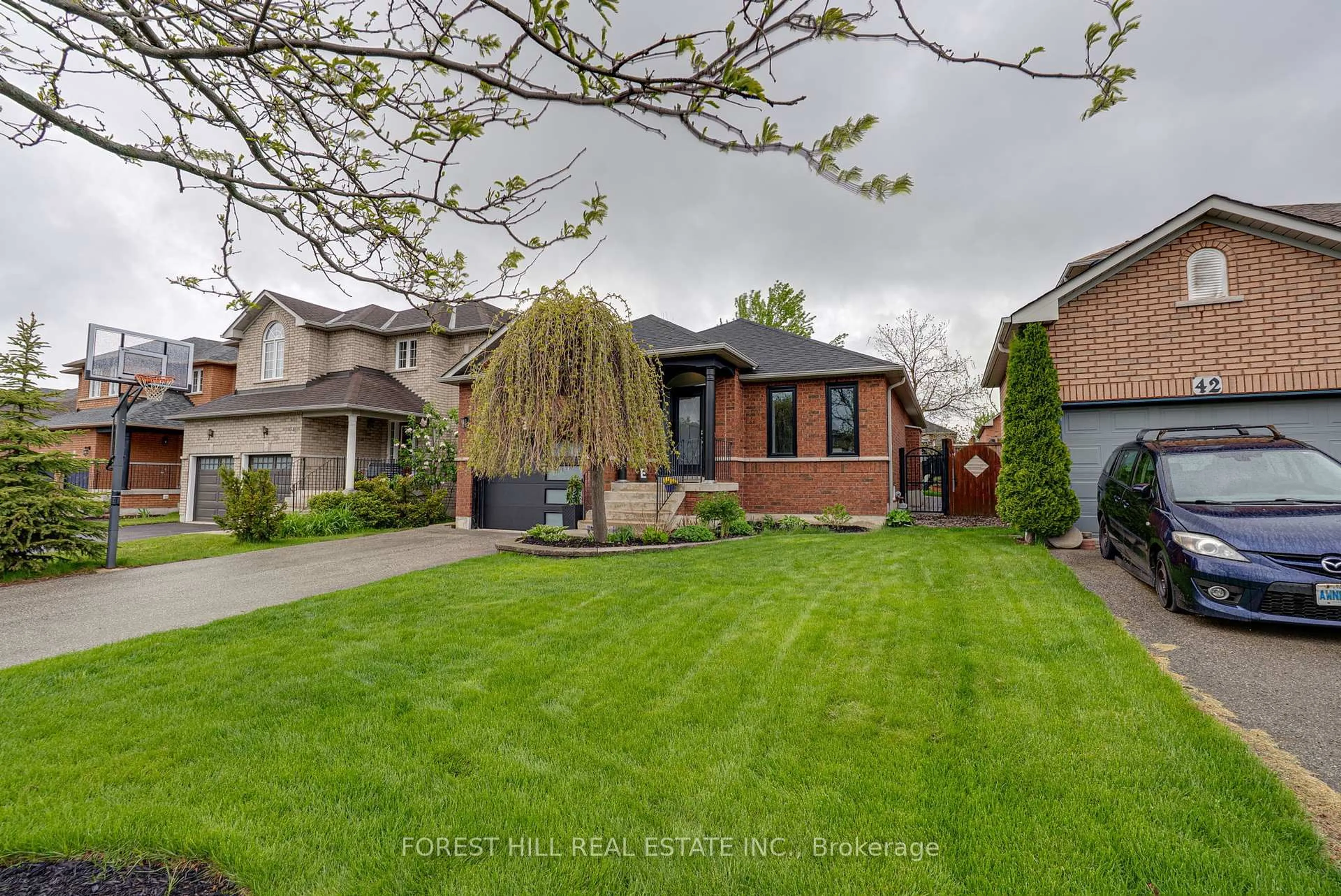 Unknown for 44 Prince Of Wales Dr, Barrie Ontario L4N 0T1