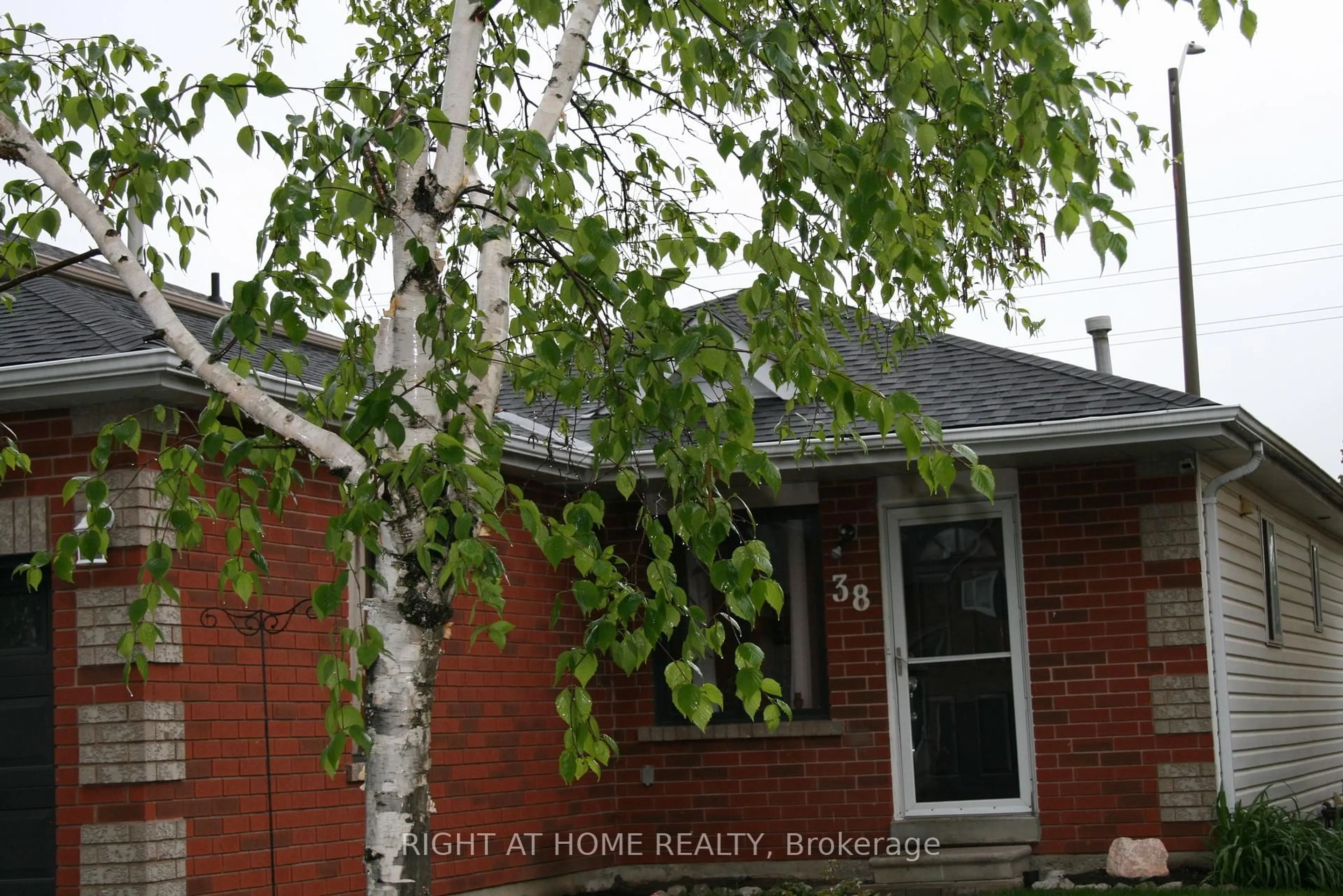 Unknown for 38 Garibaldi Dr, Barrie Ontario L4N 8C3