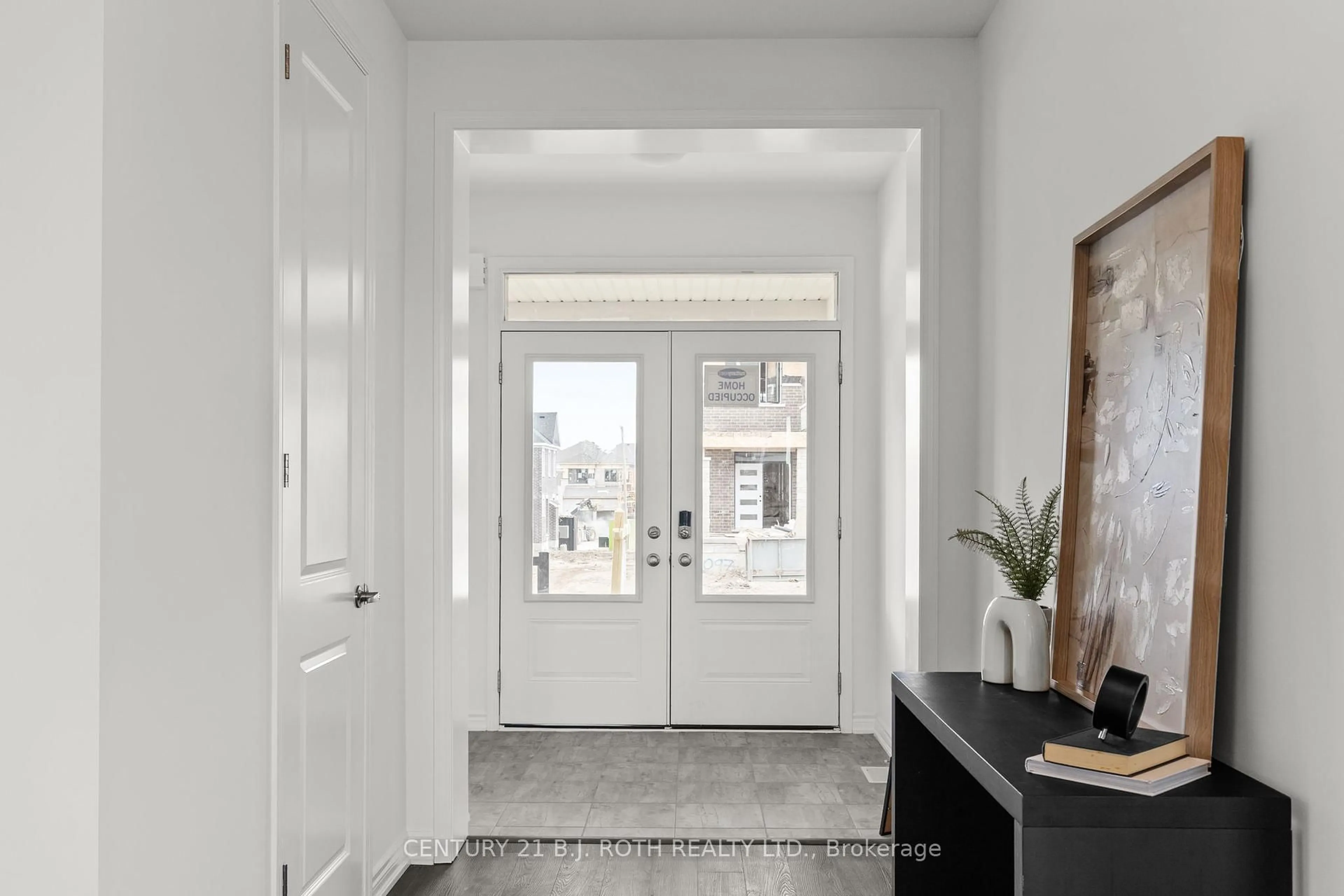 Indoor entryway for 61 SUZUKI St, Barrie Ontario L9Y 0Y7