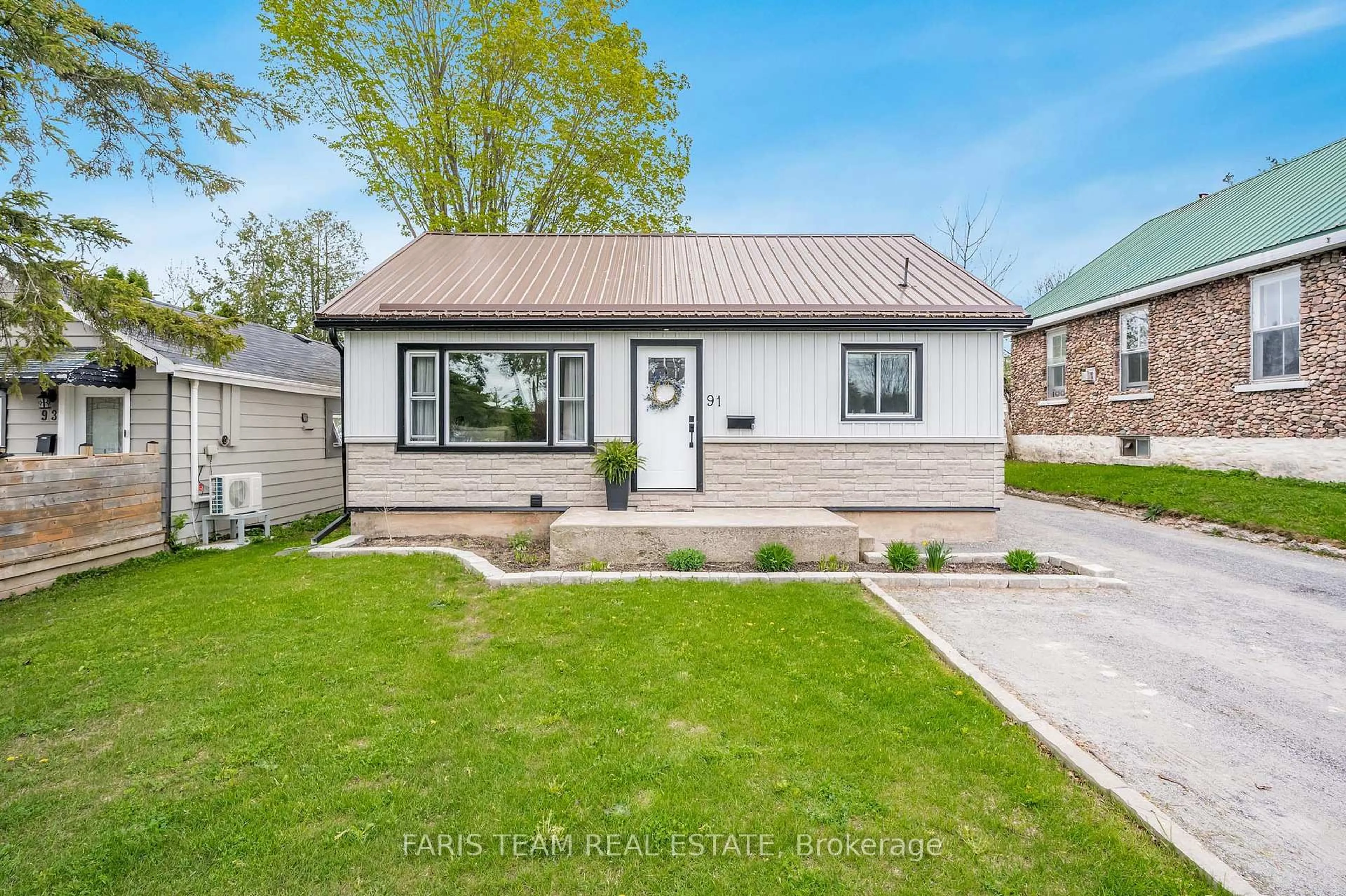 Unknown for 91 Bond St, Orillia Ontario L3V 1J7