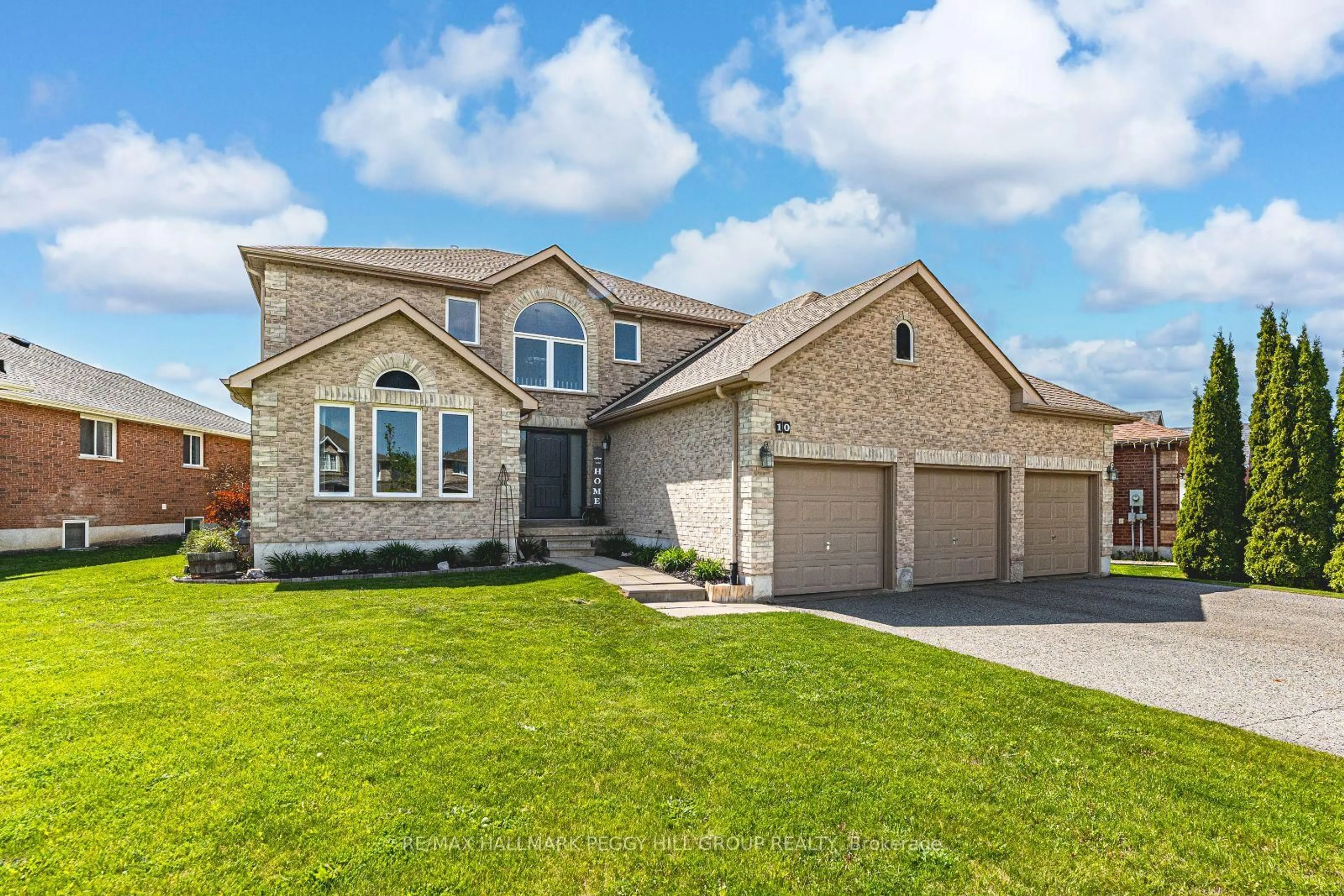 Home with brick exterior material, street for 10 McAvoy Dr, Barrie Ontario L4N 0R1