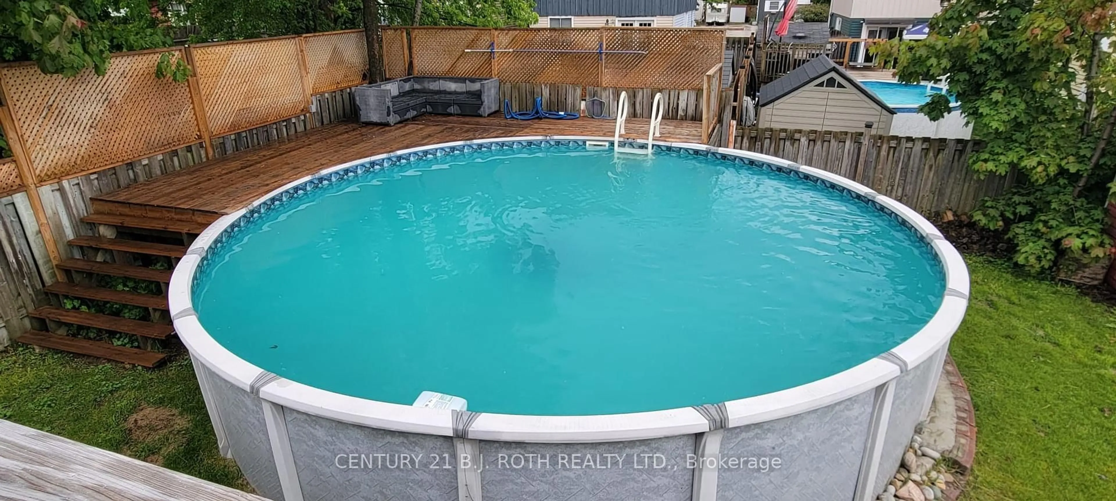 Pool for 247 Letitia St, Barrie Ontario L4N 4Y7