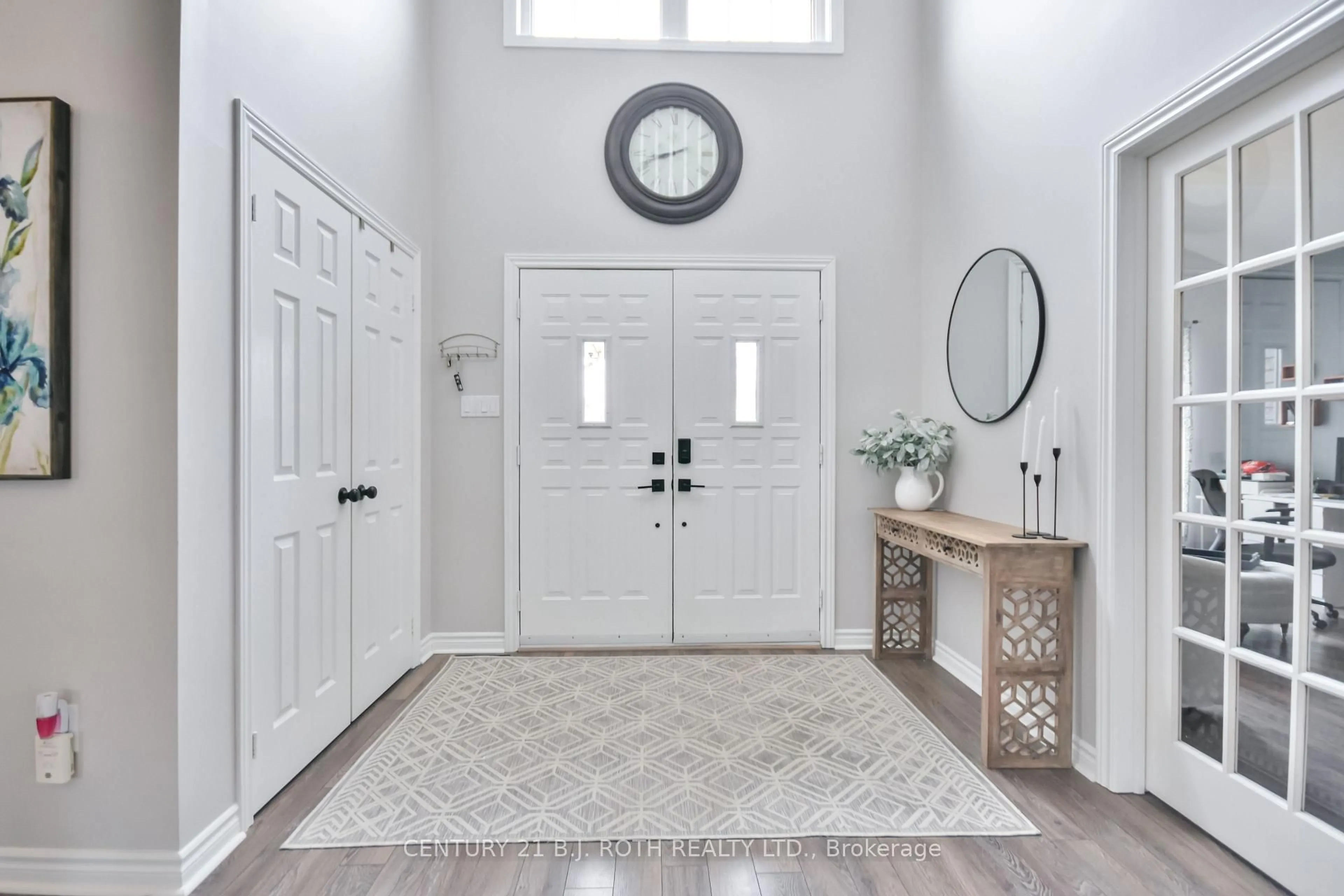 Indoor entryway for 60 Carley Cres, Barrie Ontario L4N 0M8