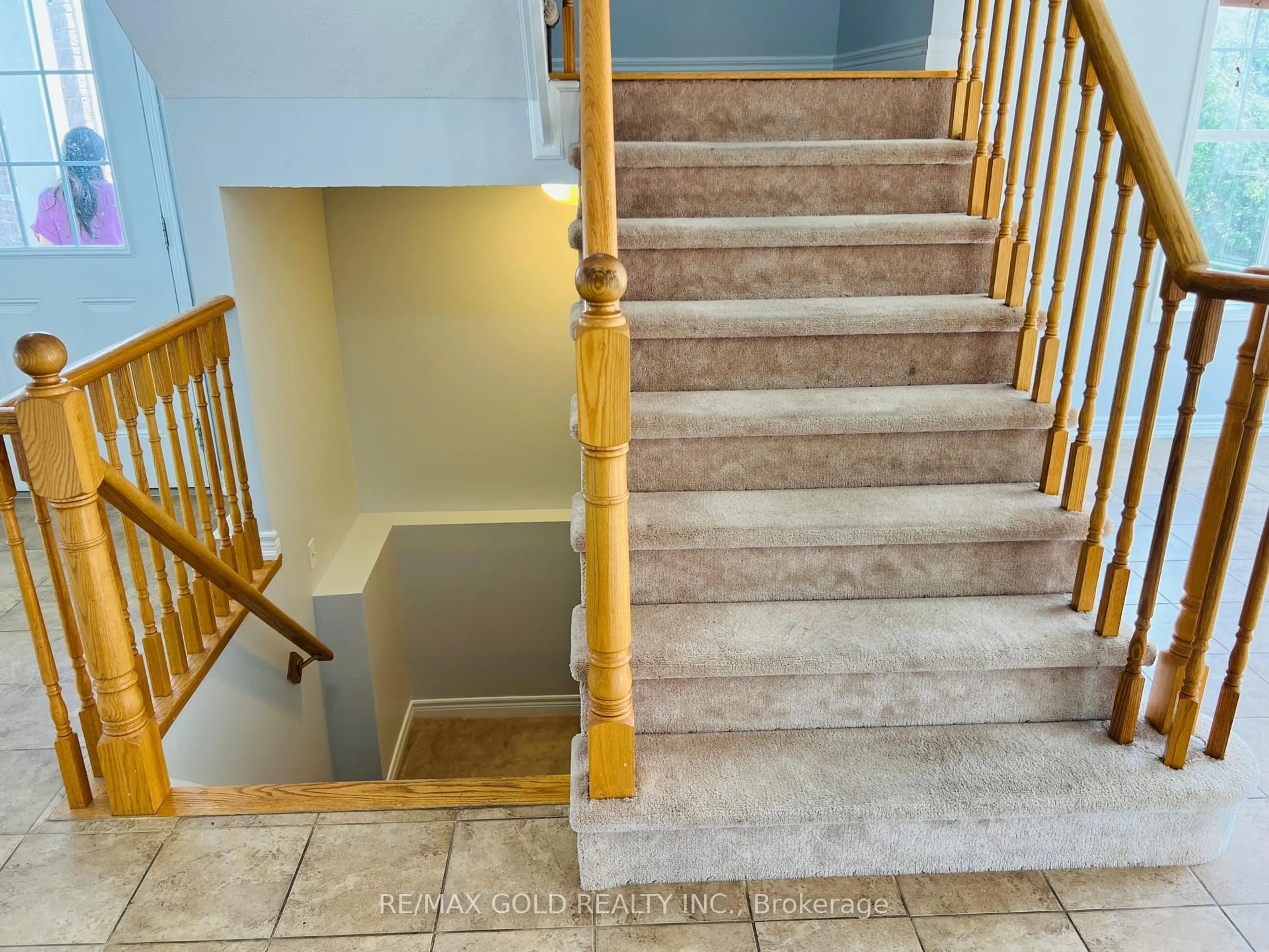 Stairs for 800 West Ridge Blvd #43, Orillia Ontario L3V 0A1