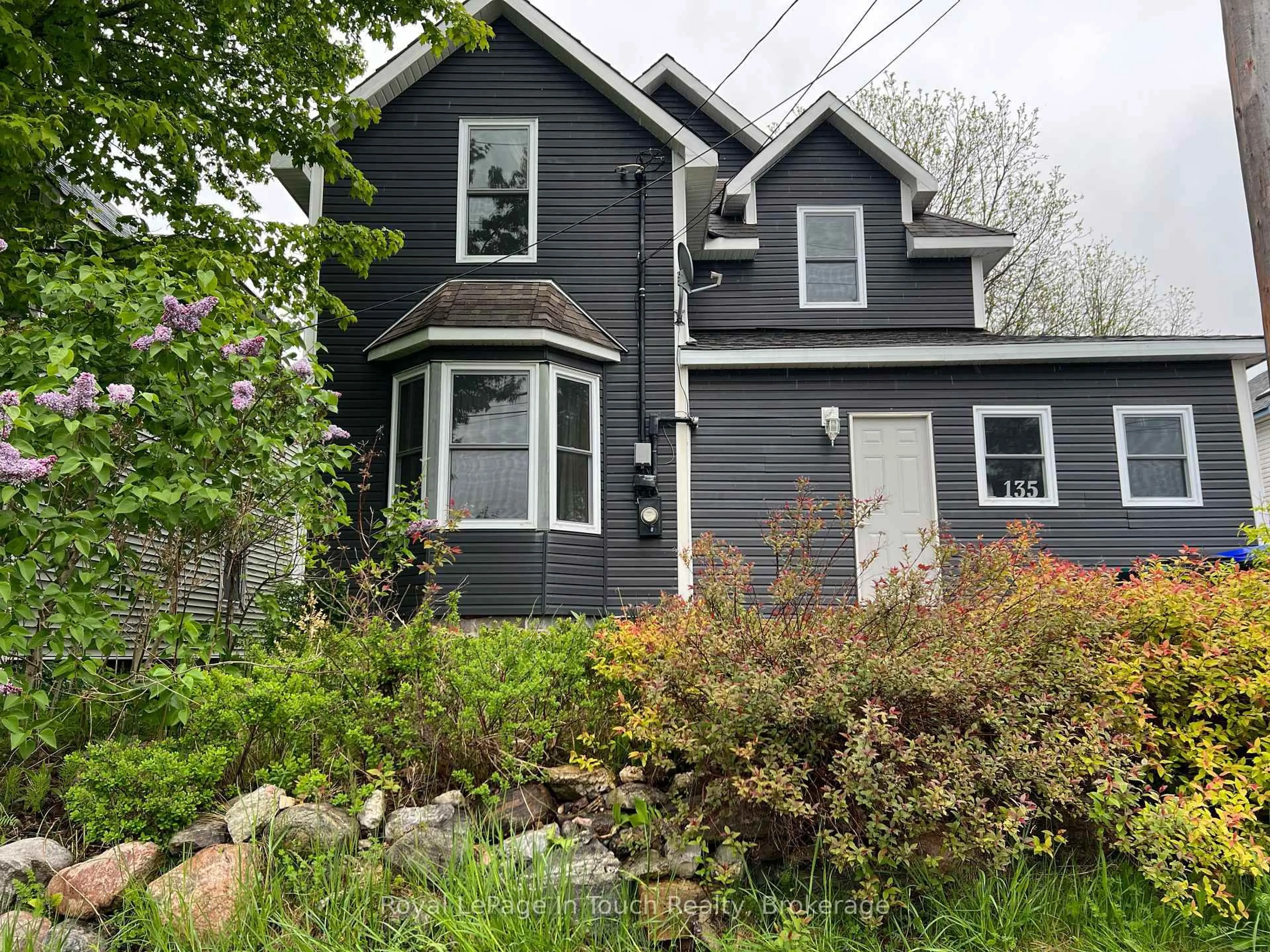Home with vinyl exterior material, street for 135 Jephson St, Tay Ontario L0K 2A0