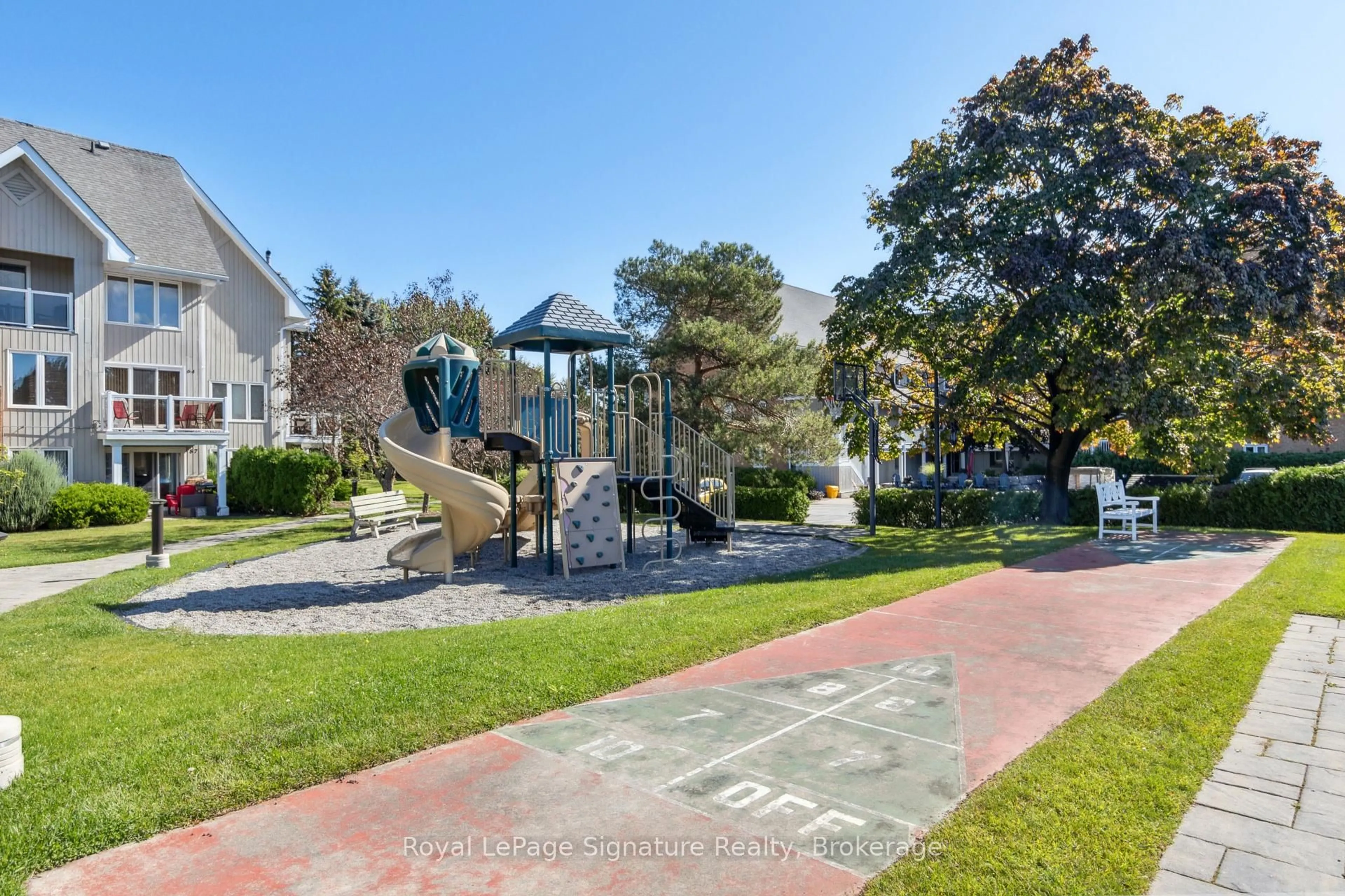 Unknown for 18 RAMBLINGS Way #97, Collingwood Ontario L9Y 5C6